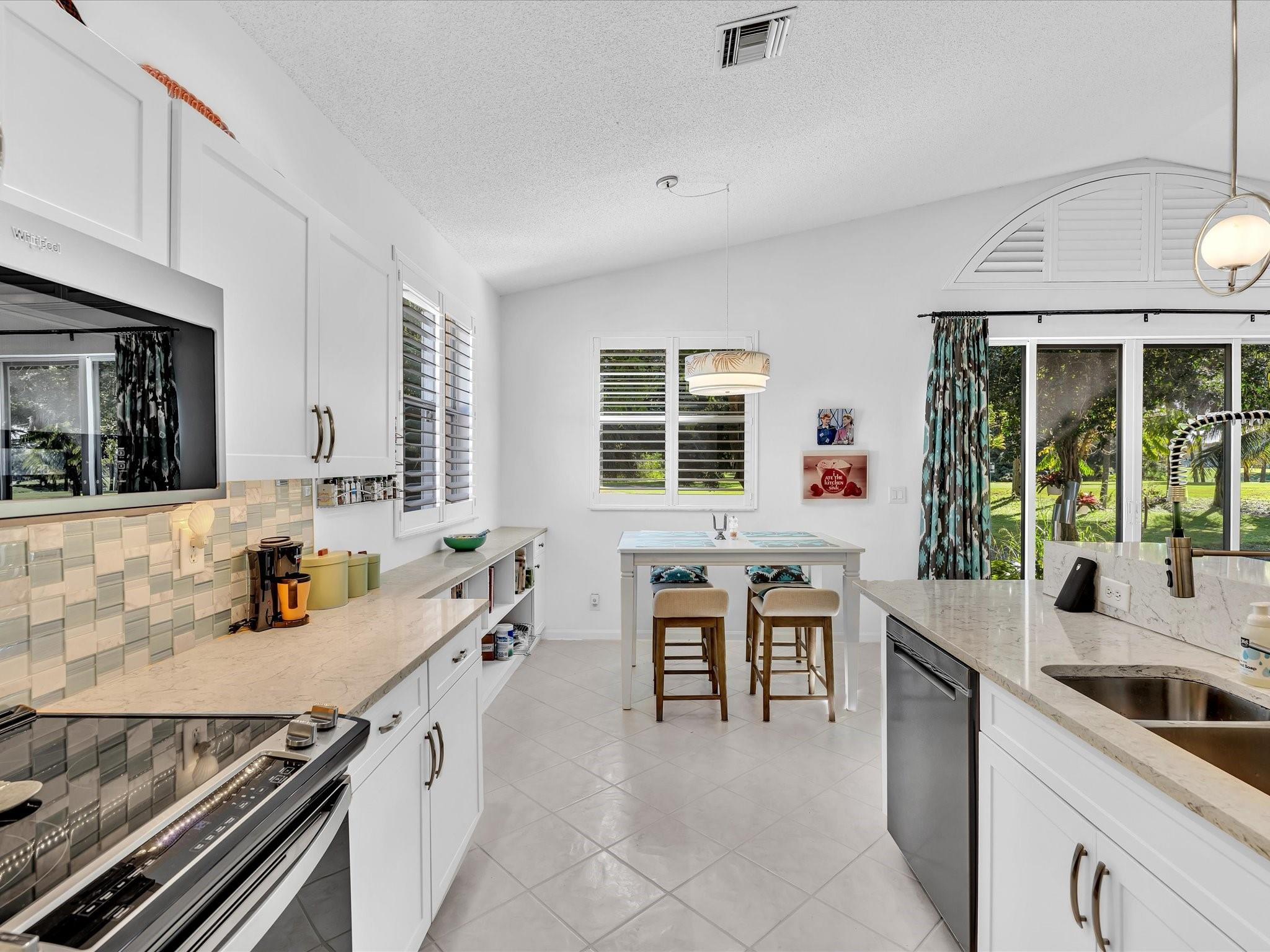 3580 Canary Palm Ct