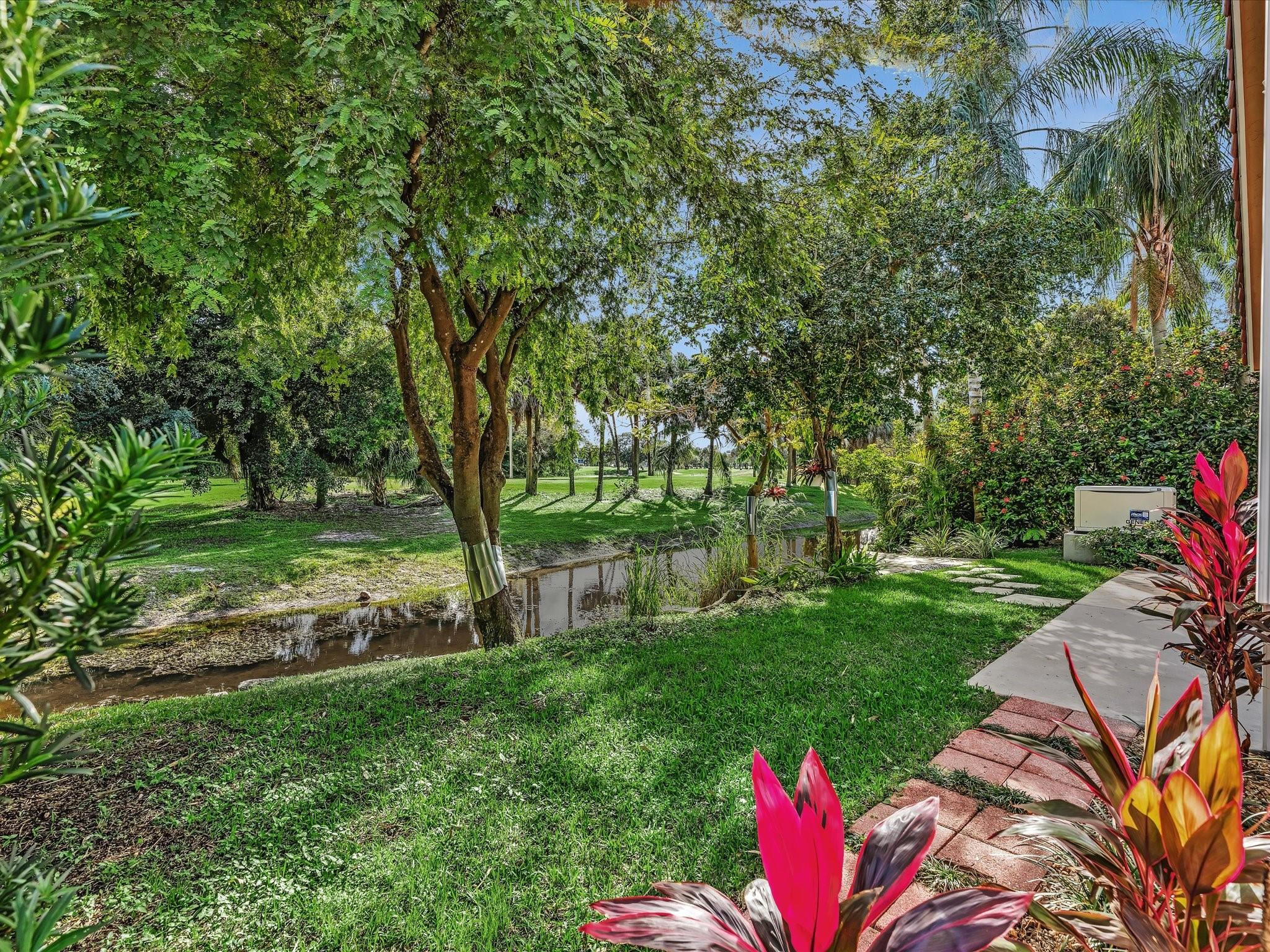 3580 Canary Palm Ct