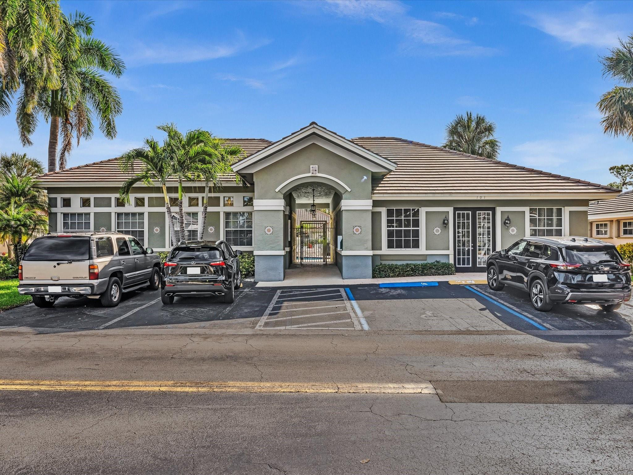 3580 Canary Palm Ct