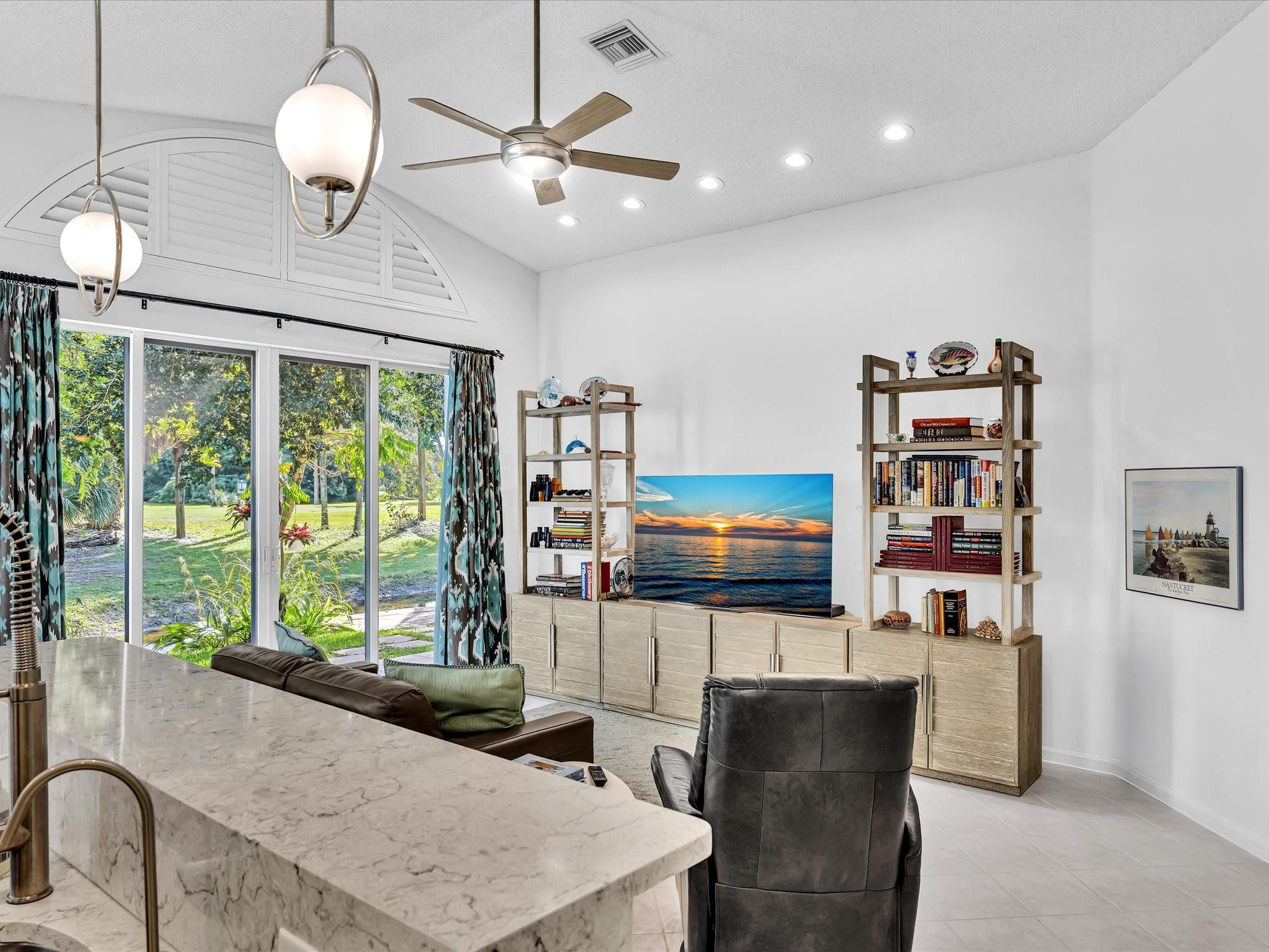 3580 Canary Palm Ct