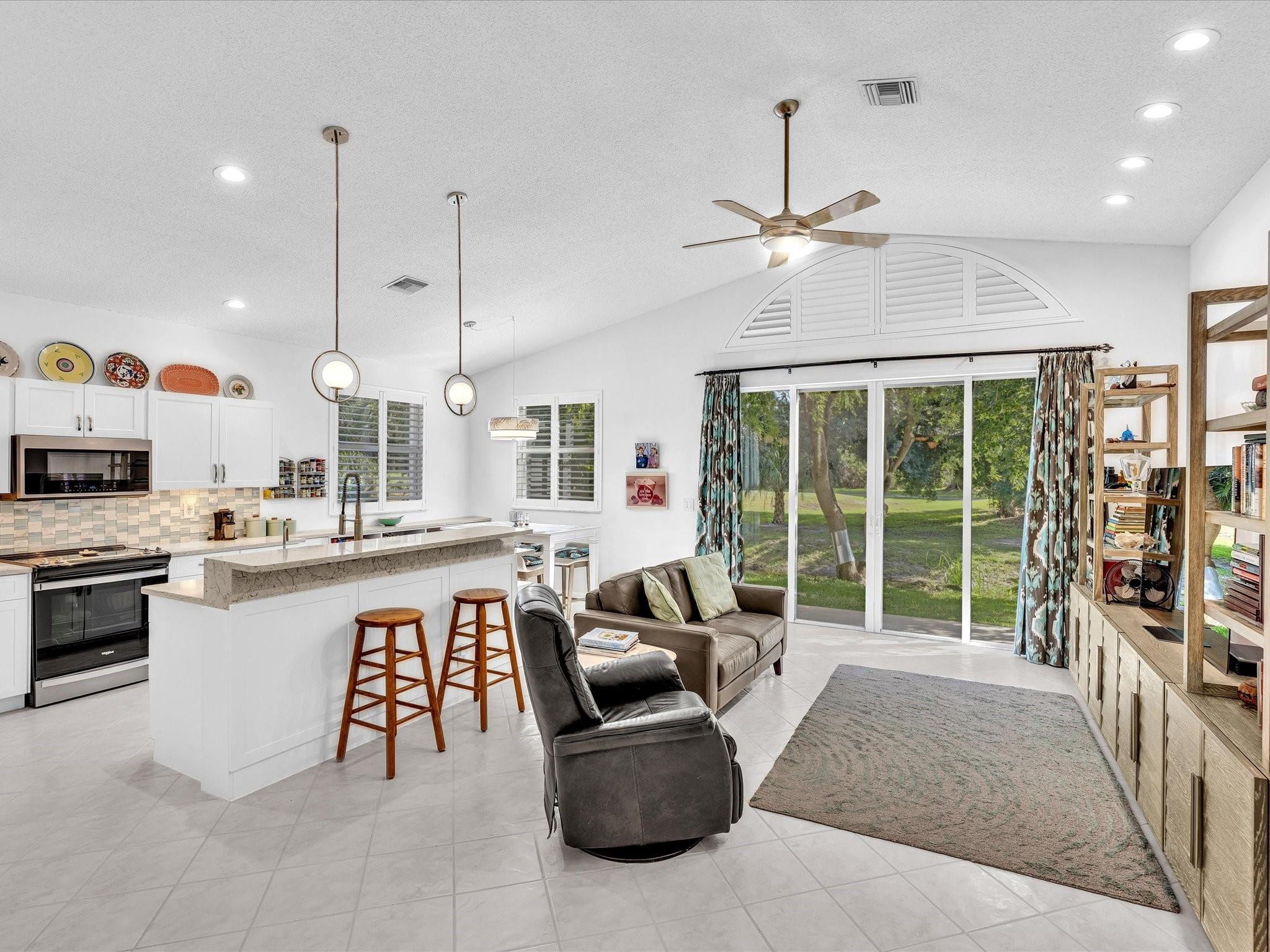3580 Canary Palm Ct
