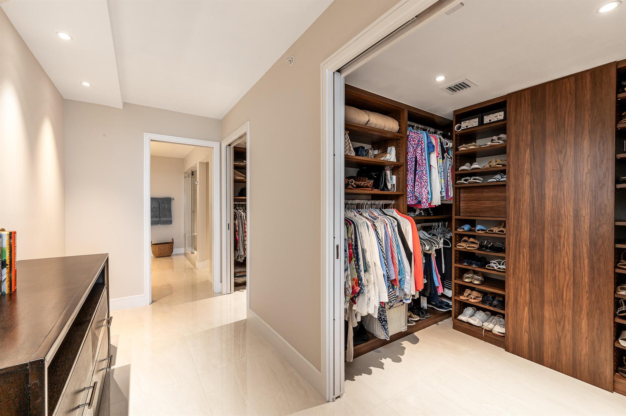 1155 Hillsboro Mile 207