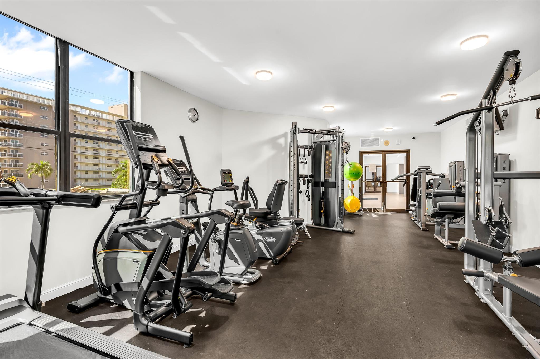 1155 Hillsboro Mile 207