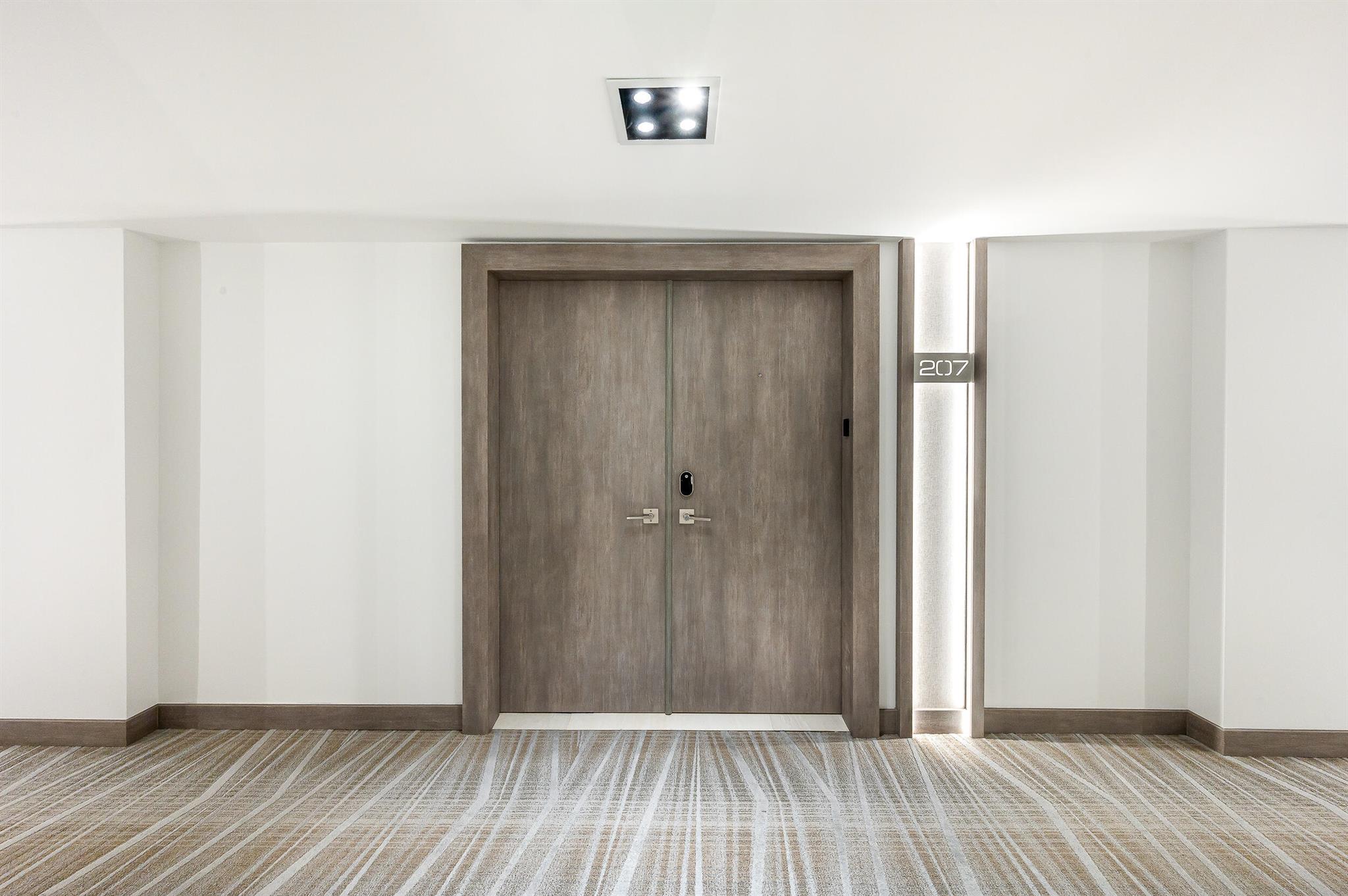 1155 Hillsboro Mile 207