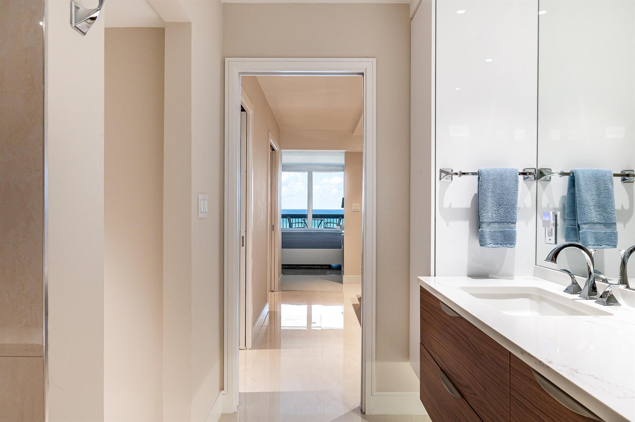 1155 Hillsboro Mile 207