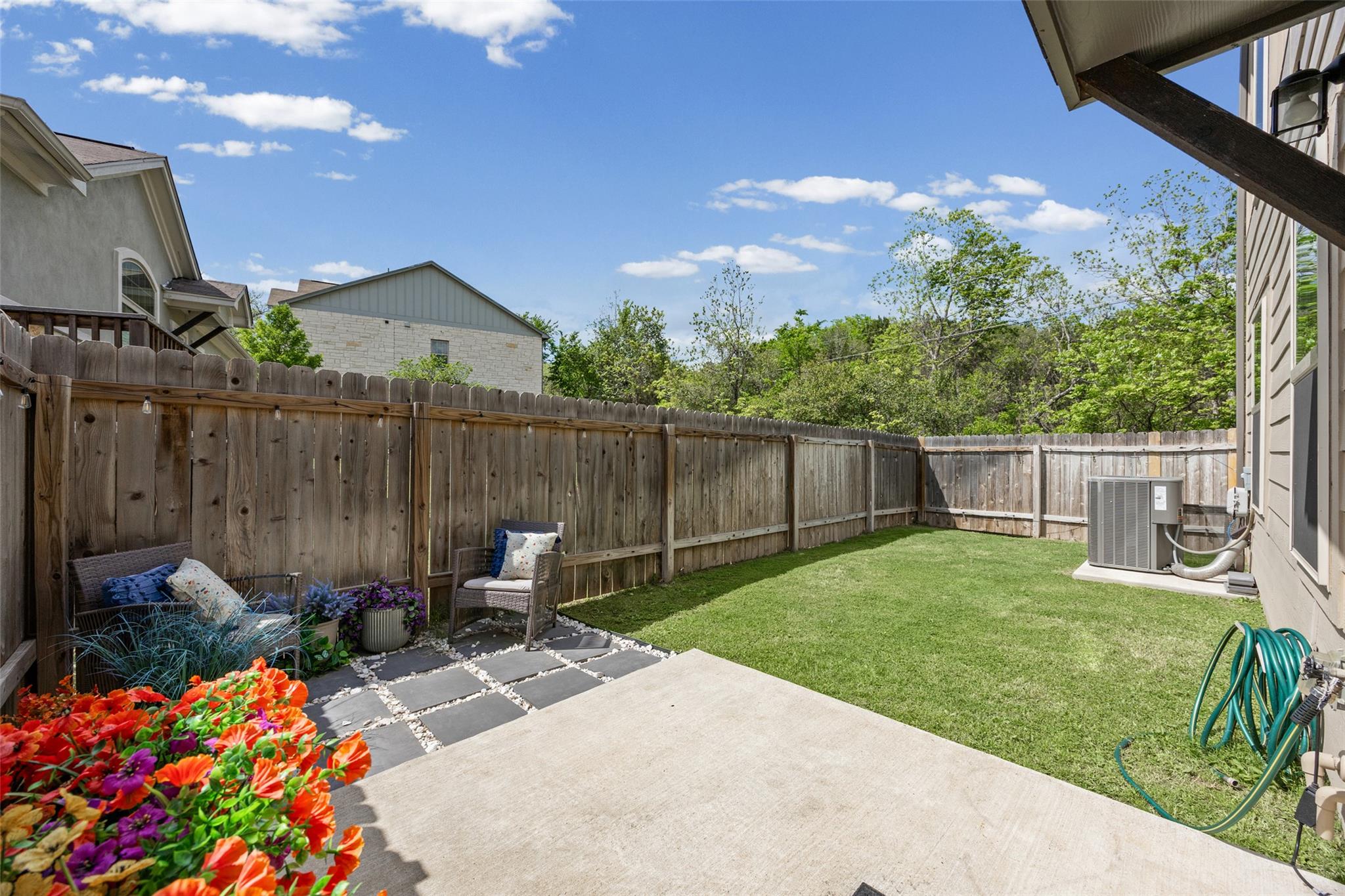 7200 Redding DR