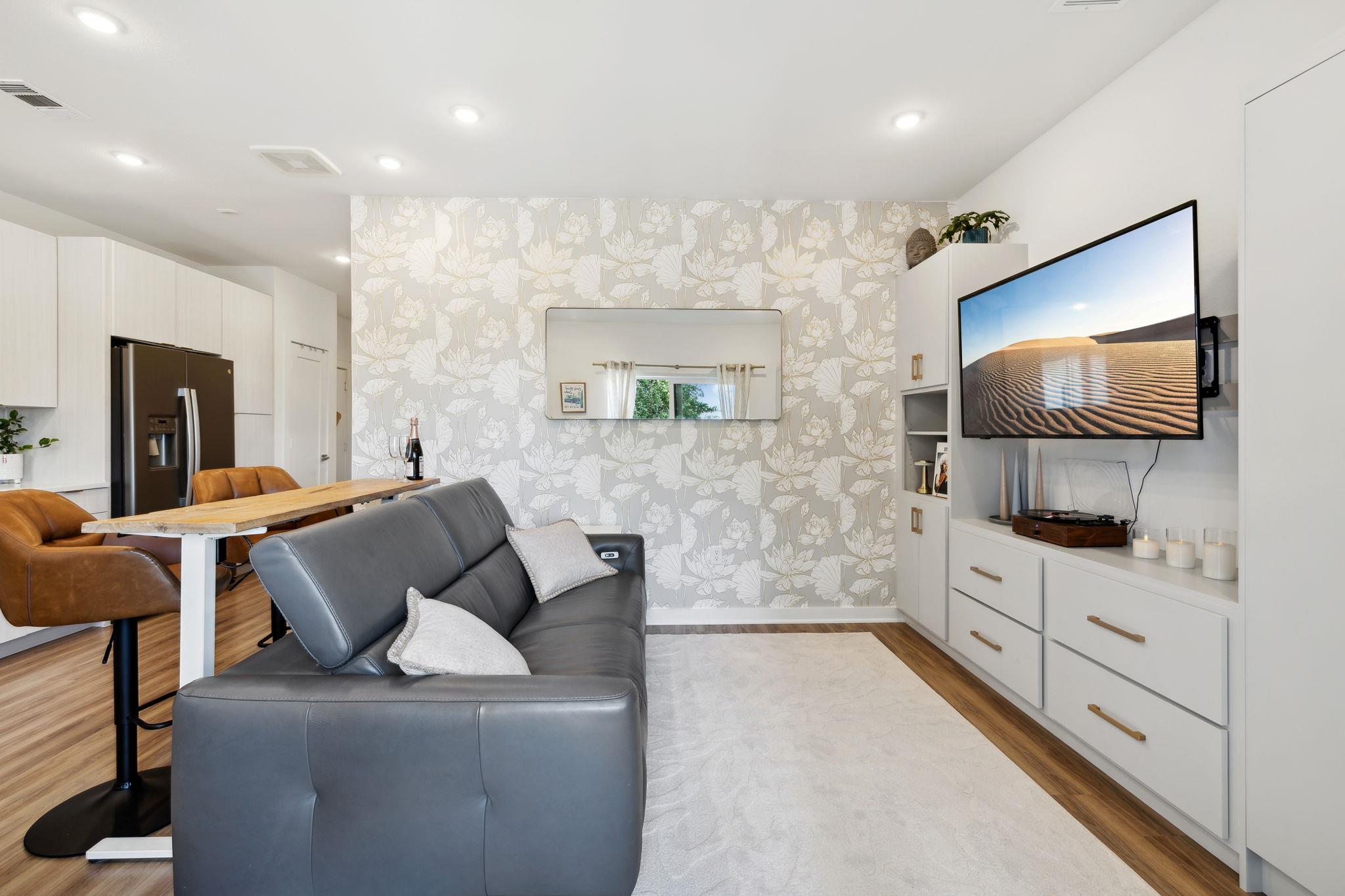 4802 S Congress Ave # 215