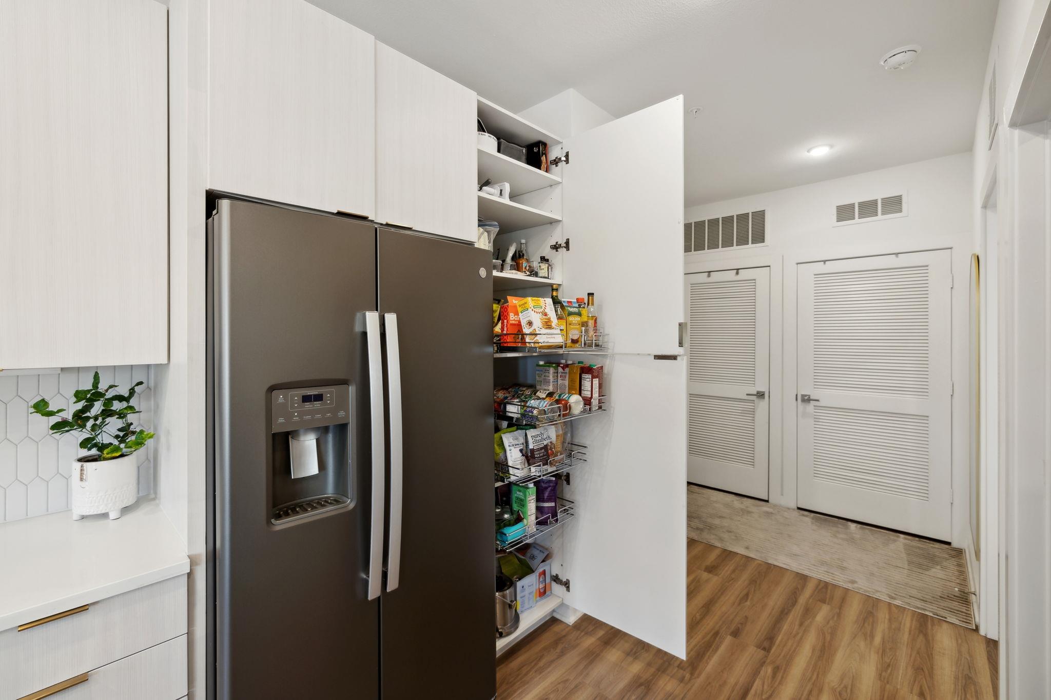 4802 S Congress Ave # 215