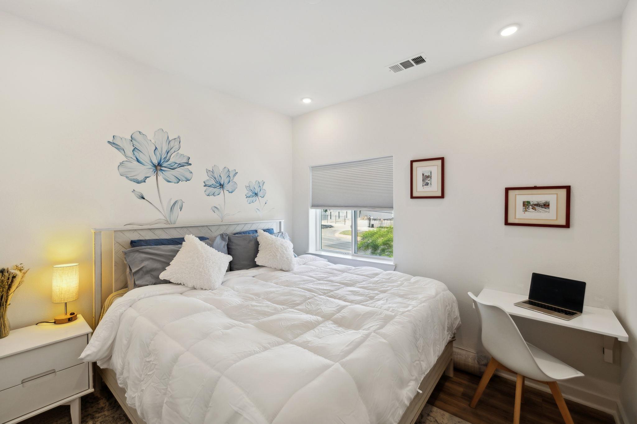 4802 S Congress Ave # 215