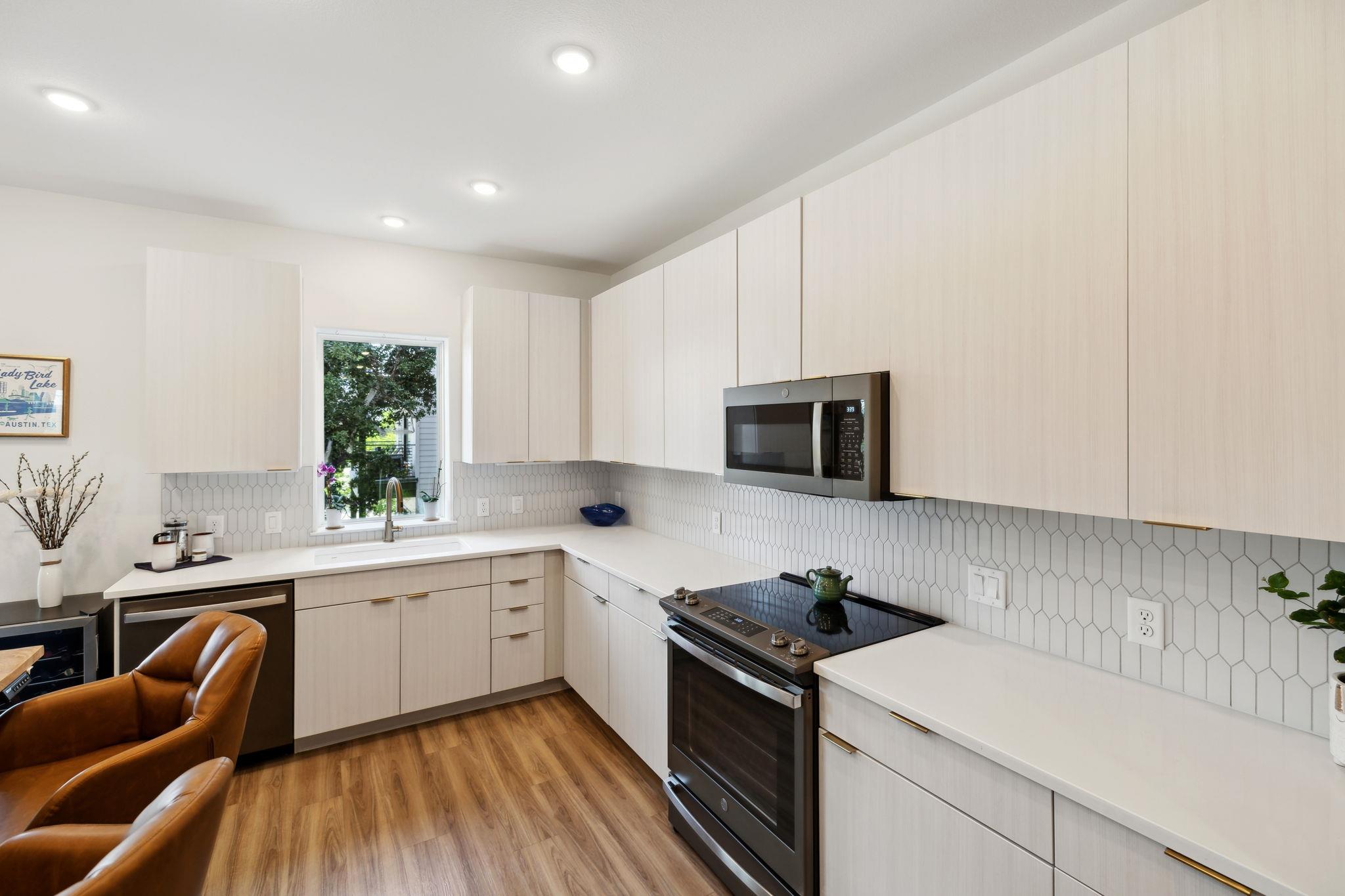 4802 S Congress Ave # 215