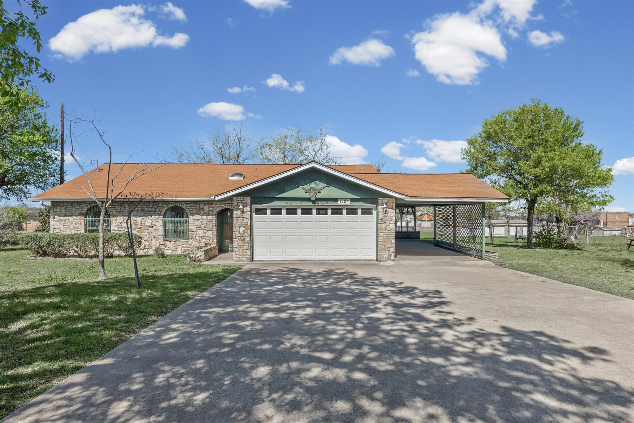 1204 Vapor DR