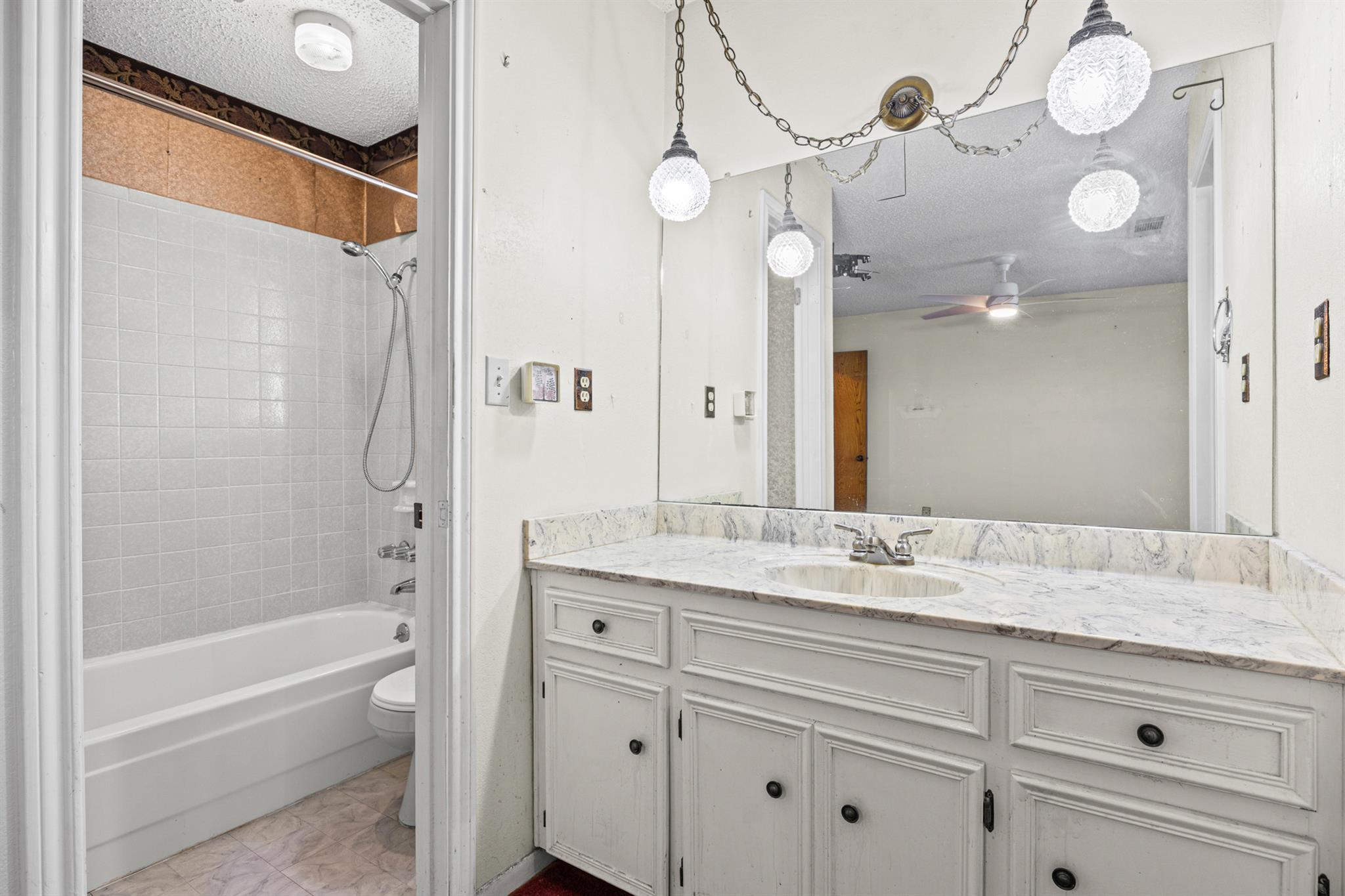 1204 Vapor DR
