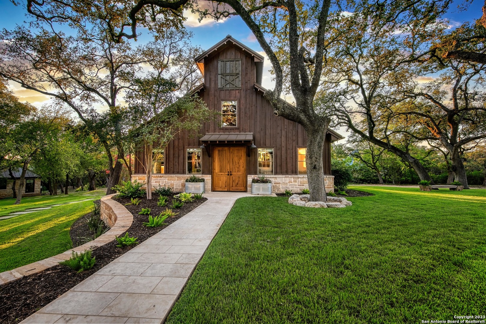 104 Tomahawk Trail