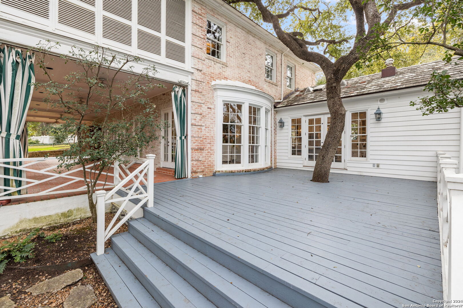 10 Ironwood Rd
