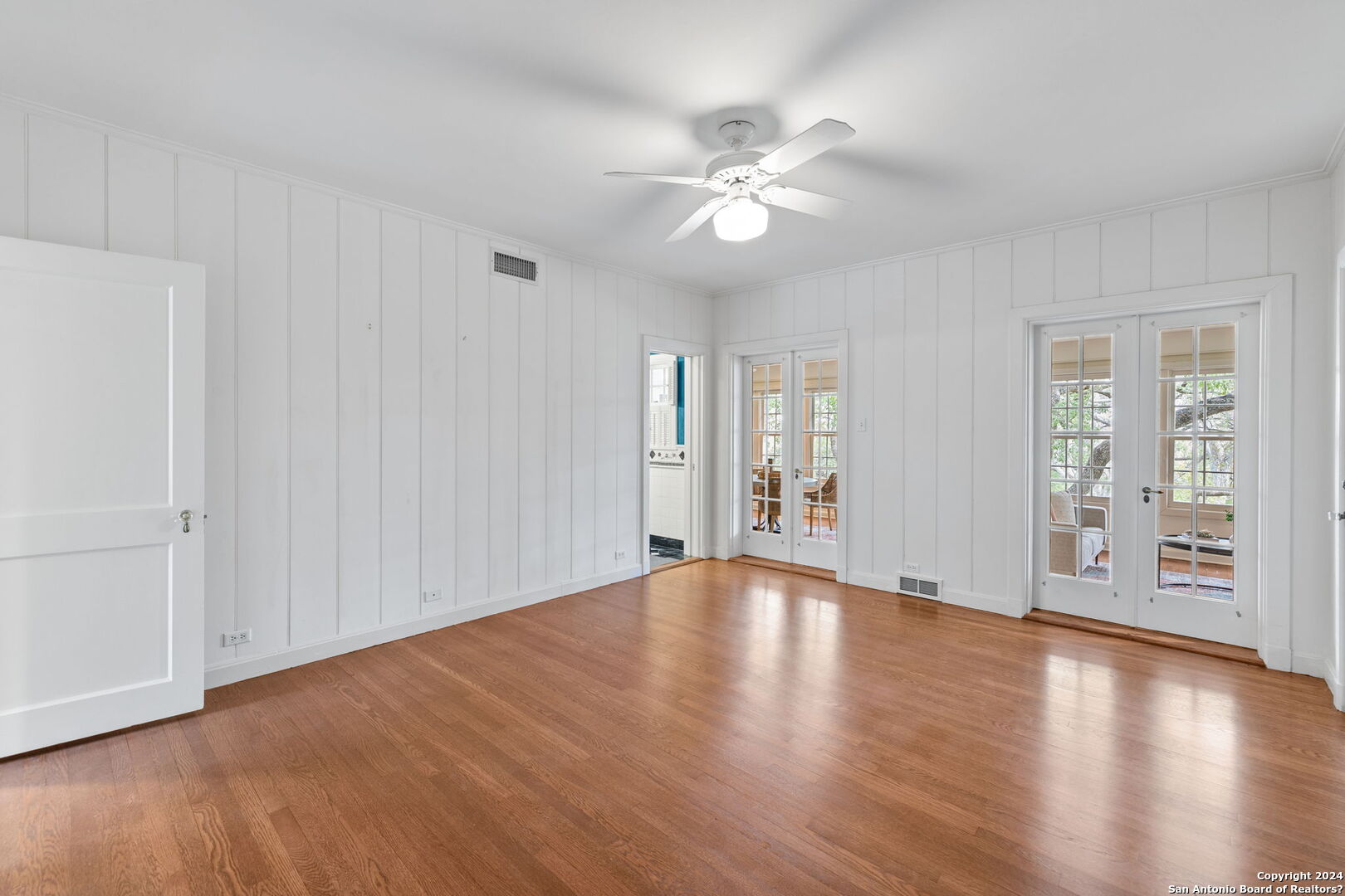10 Ironwood Rd