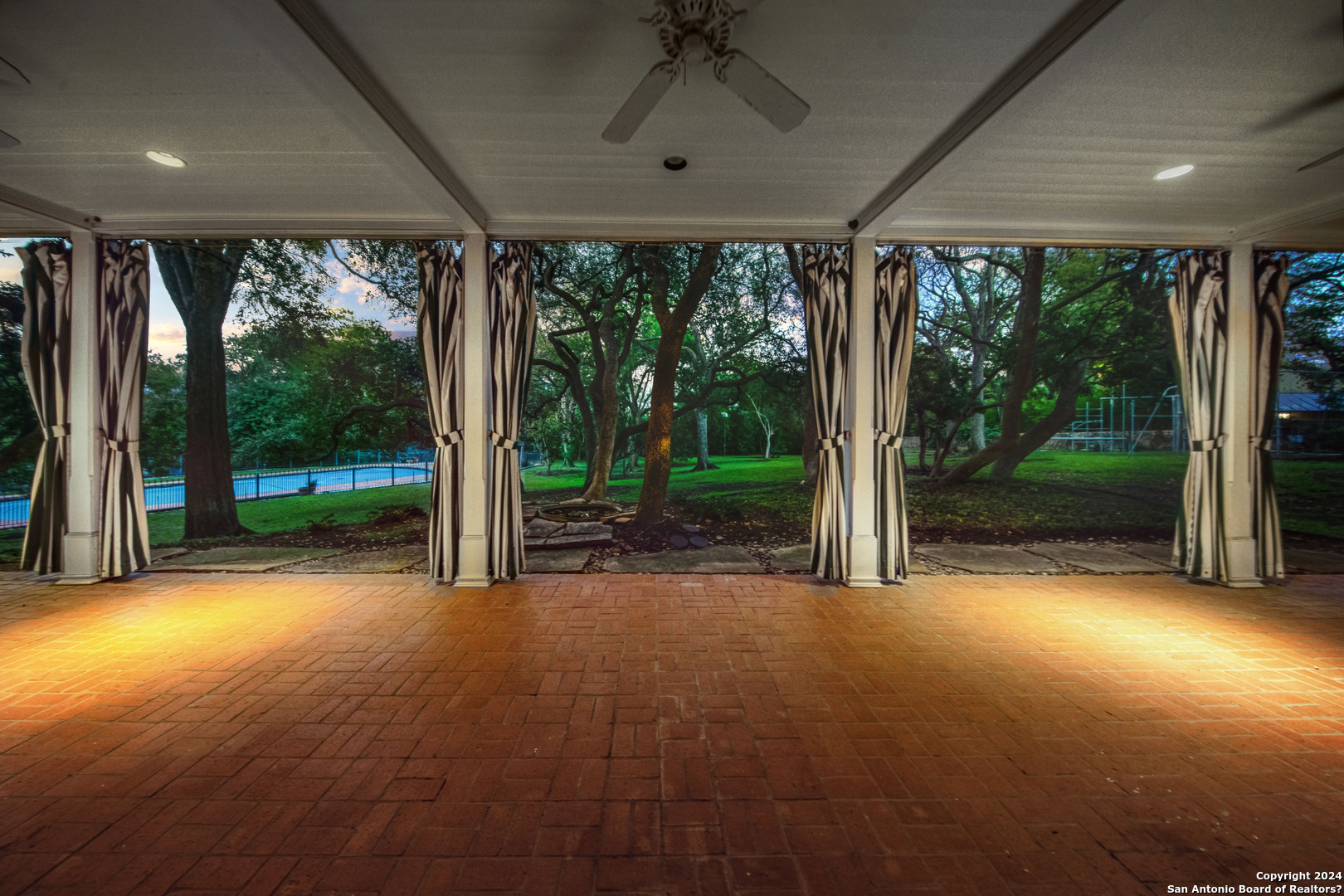 10 Ironwood Rd