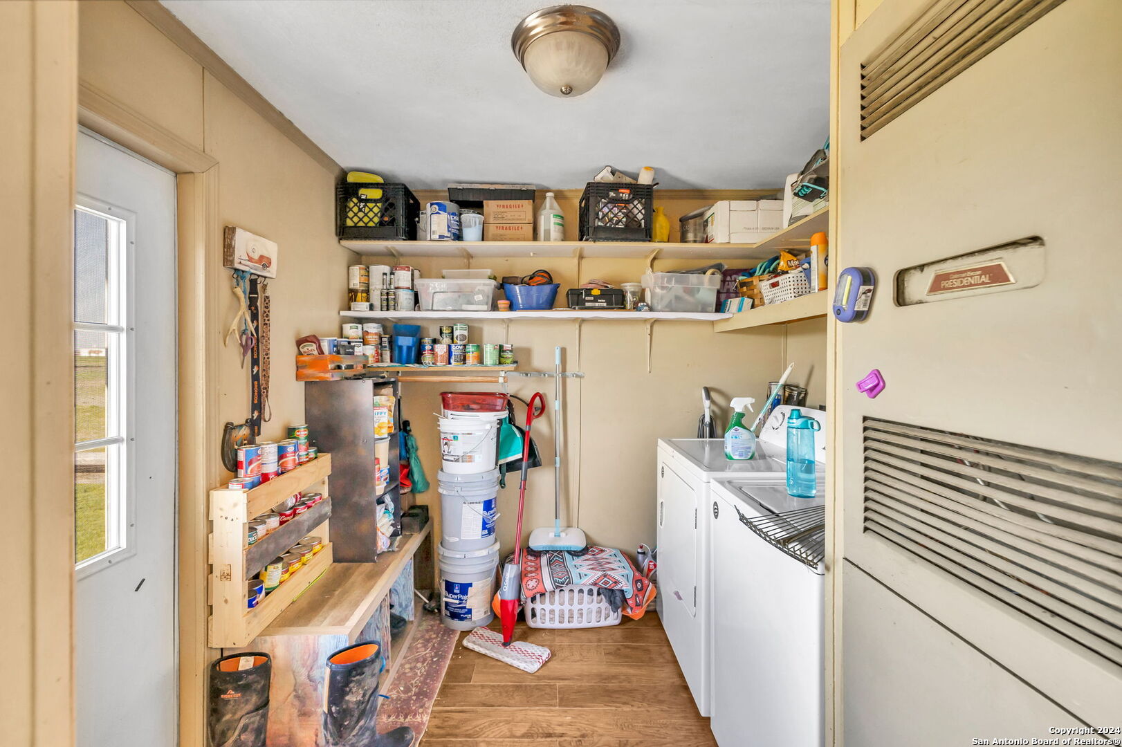 494 Glory Lane