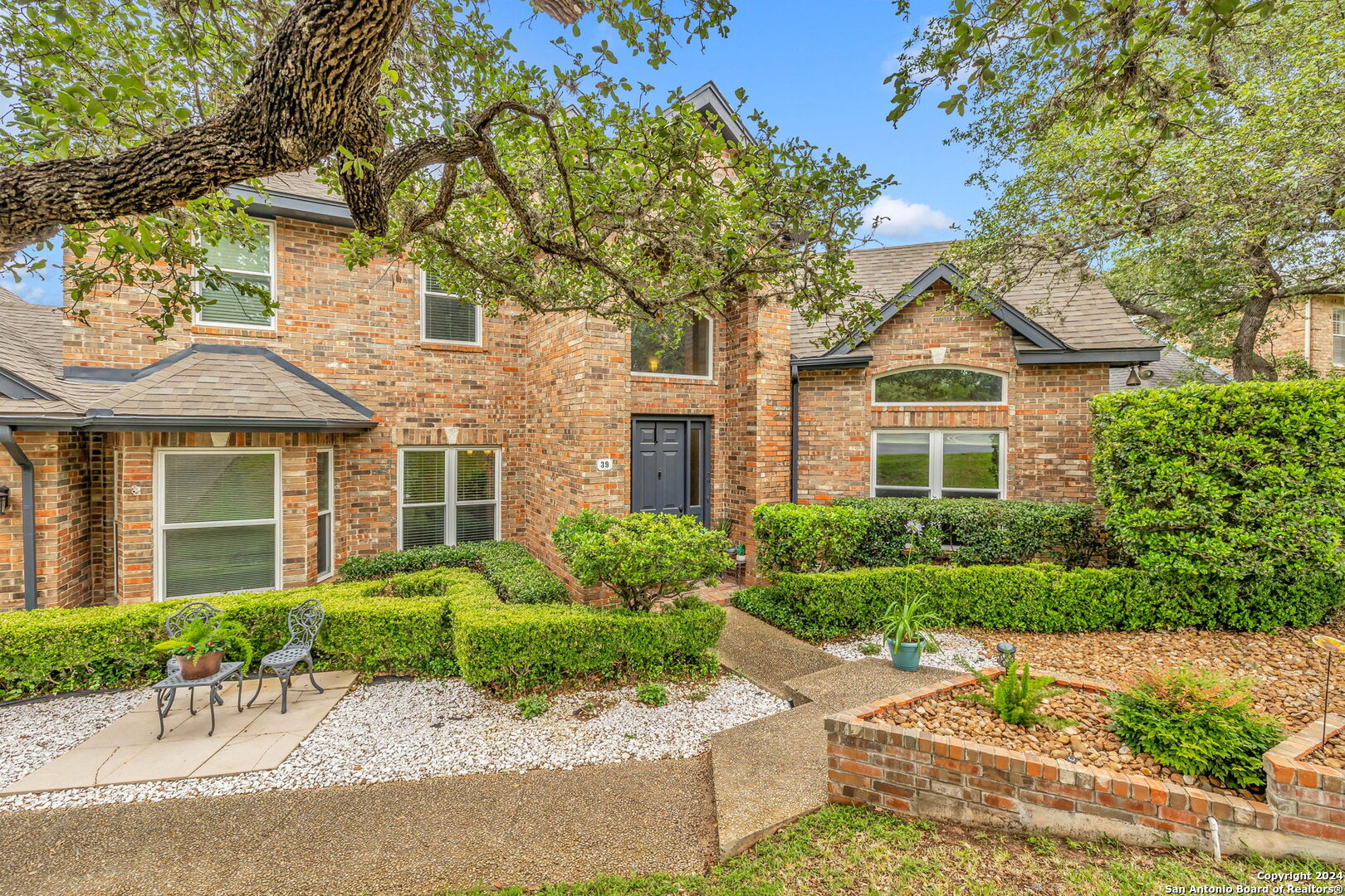 39 INWOOD MANOR