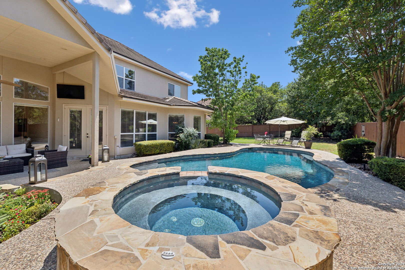 6 Champion Trail