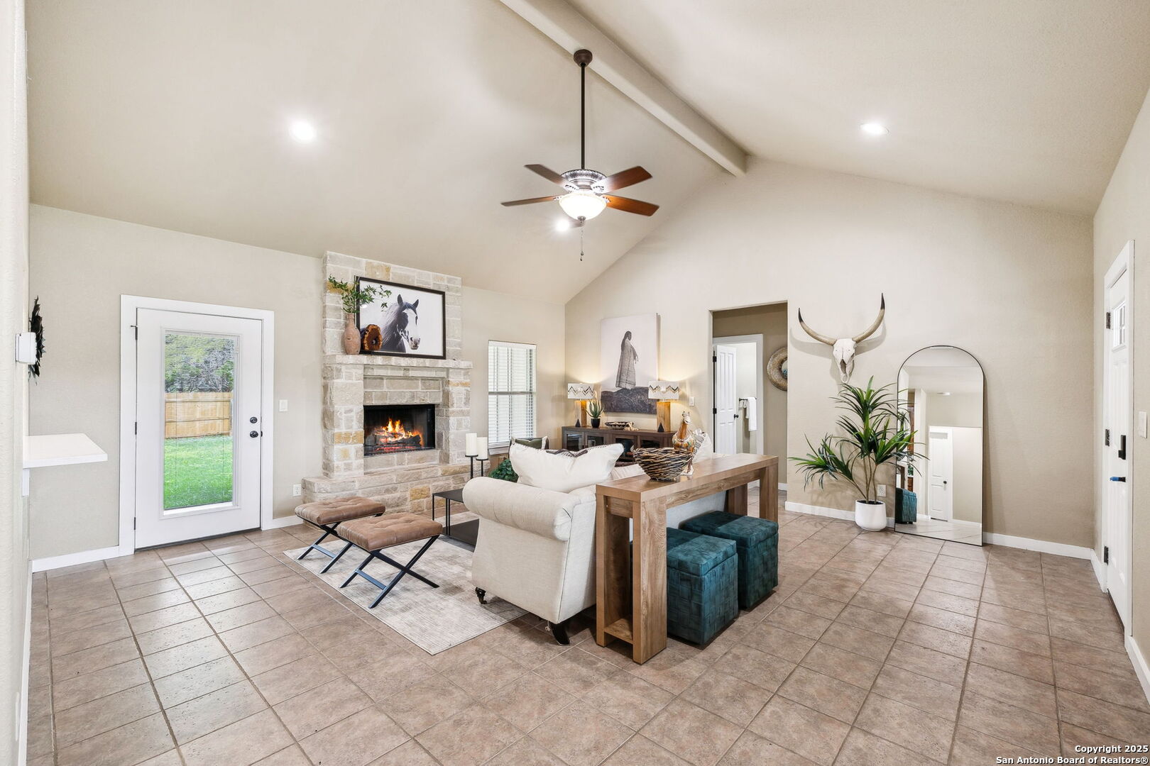 112 GLENN OAKS DR
