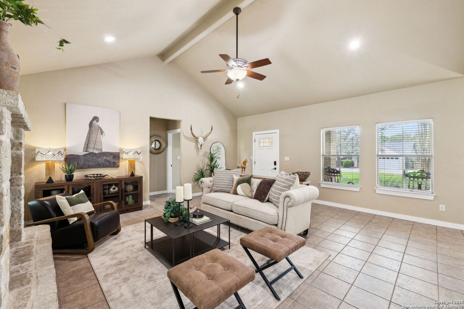 112 GLENN OAKS DR