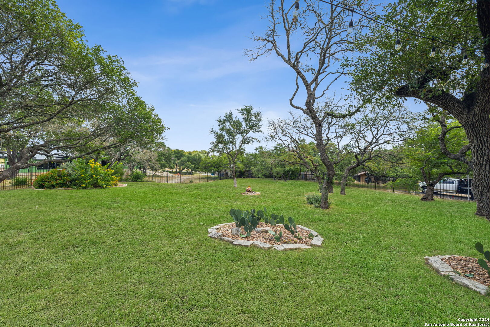 29452 Red Bud Hill
