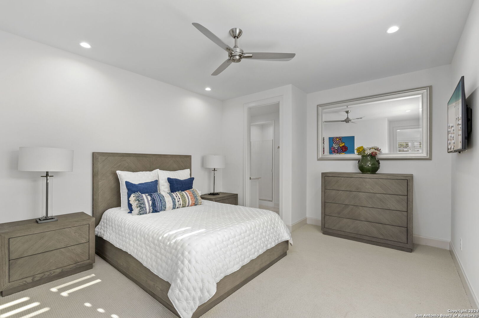 140 GRANDVIEW PL