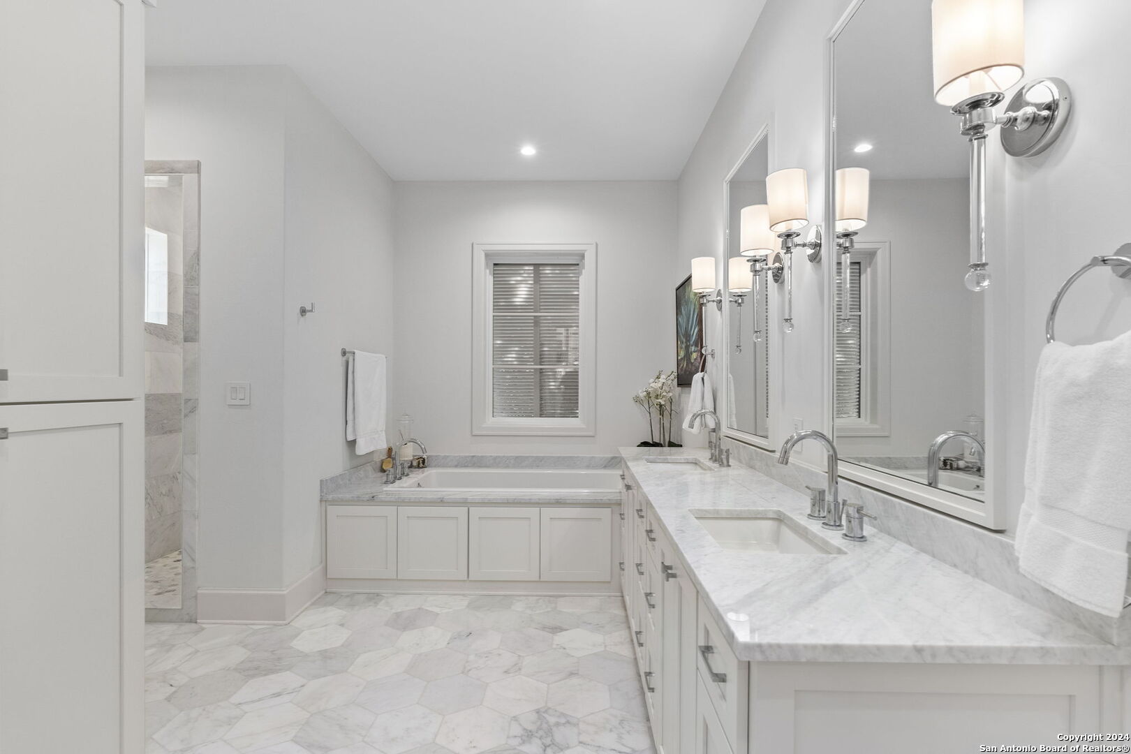 140 GRANDVIEW PL