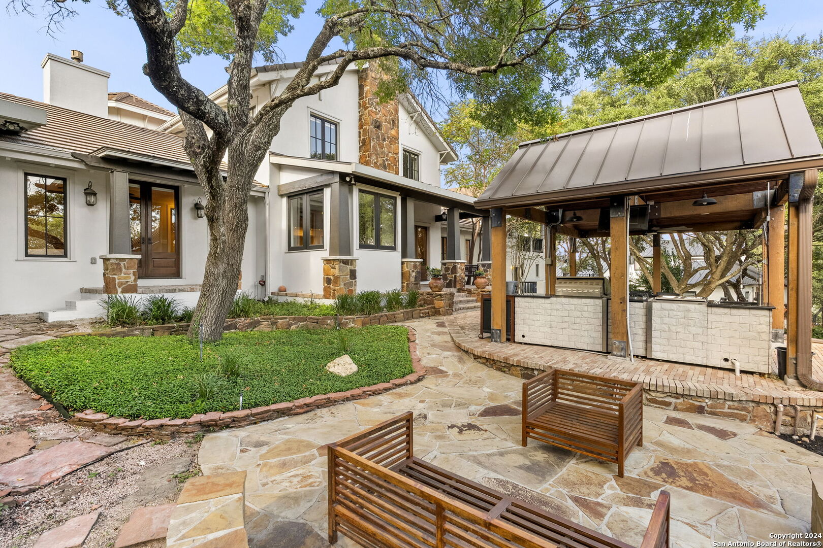 41 GALLERIA DR