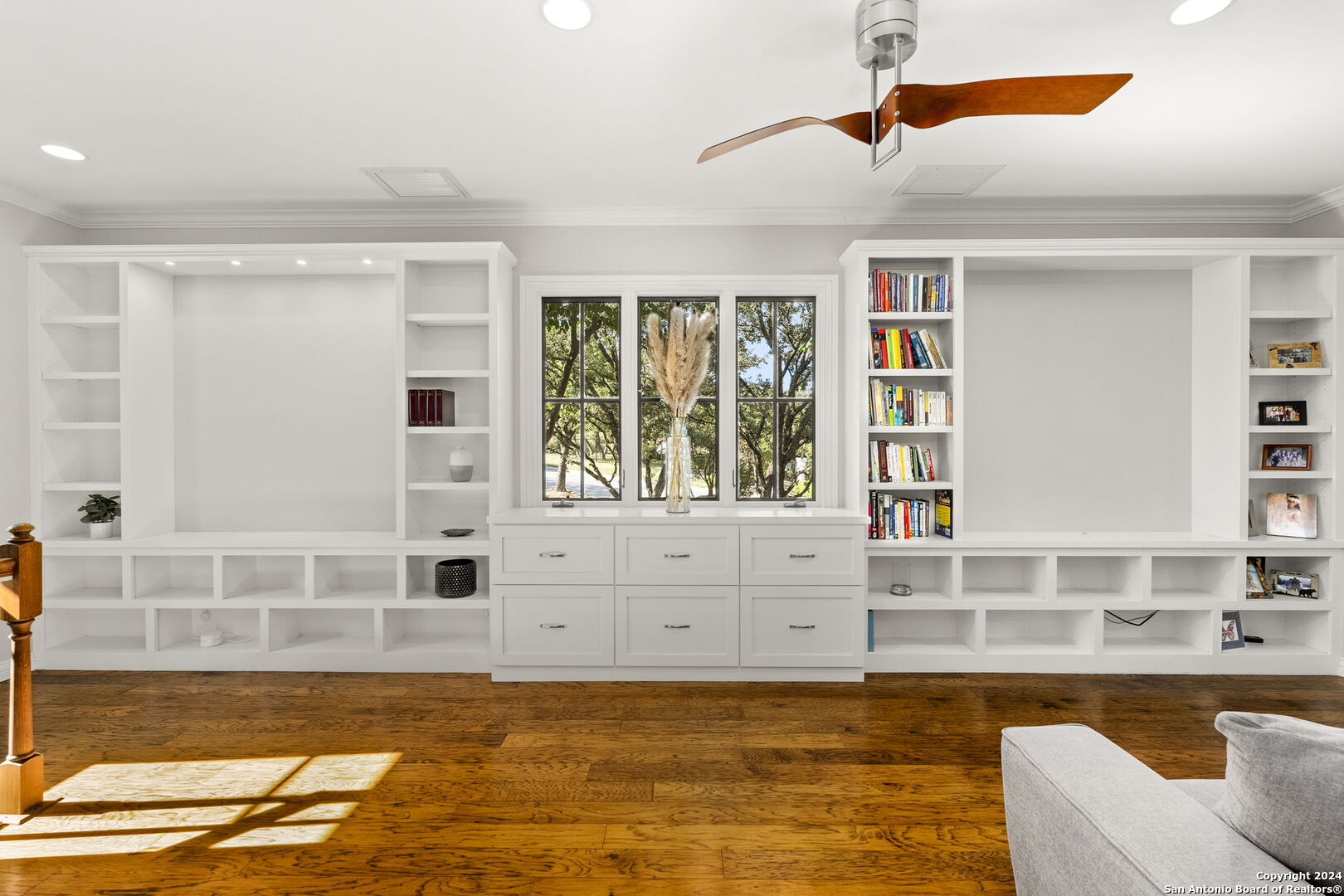 41 GALLERIA DR
