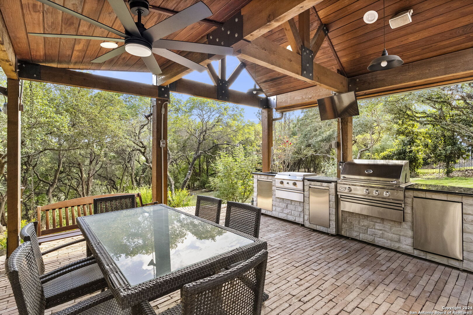 41 GALLERIA DR