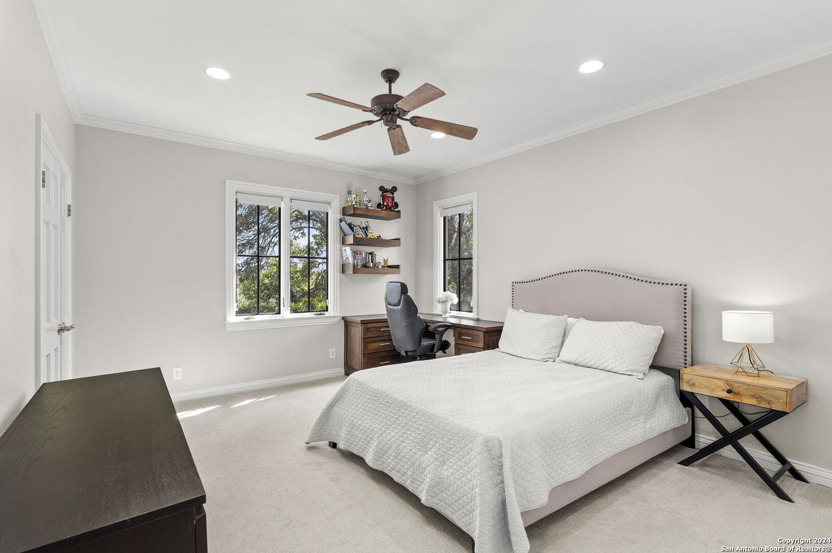 41 GALLERIA DR