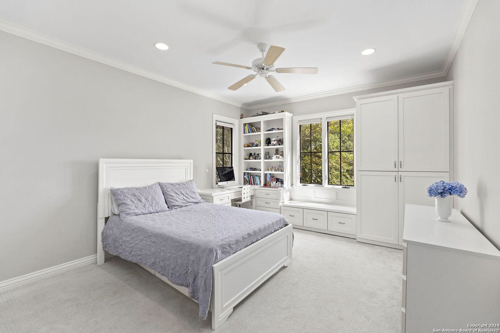 41 GALLERIA DR