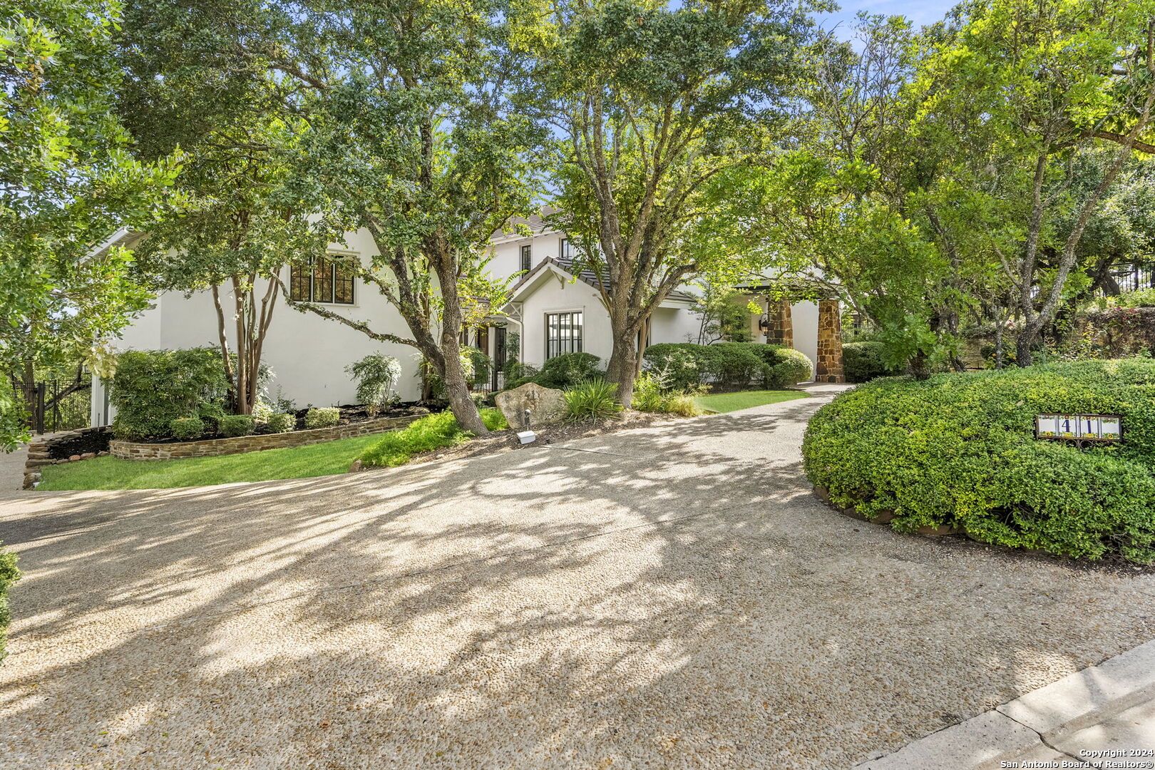 41 GALLERIA DR