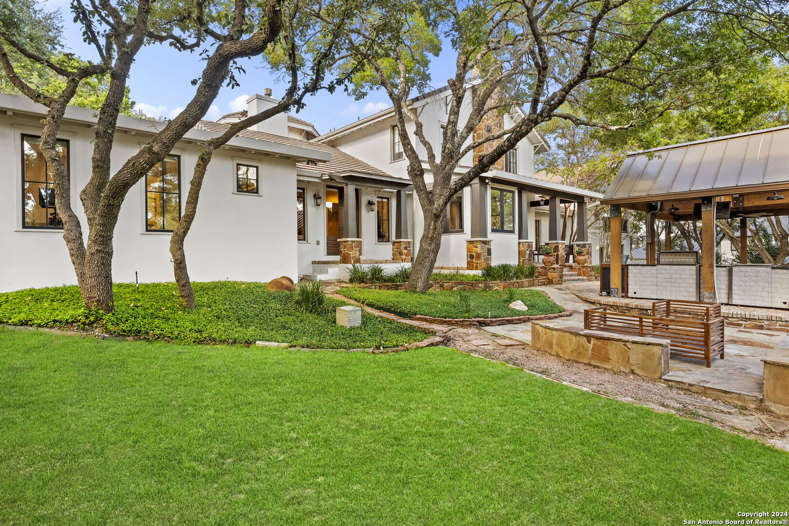 41 GALLERIA DR