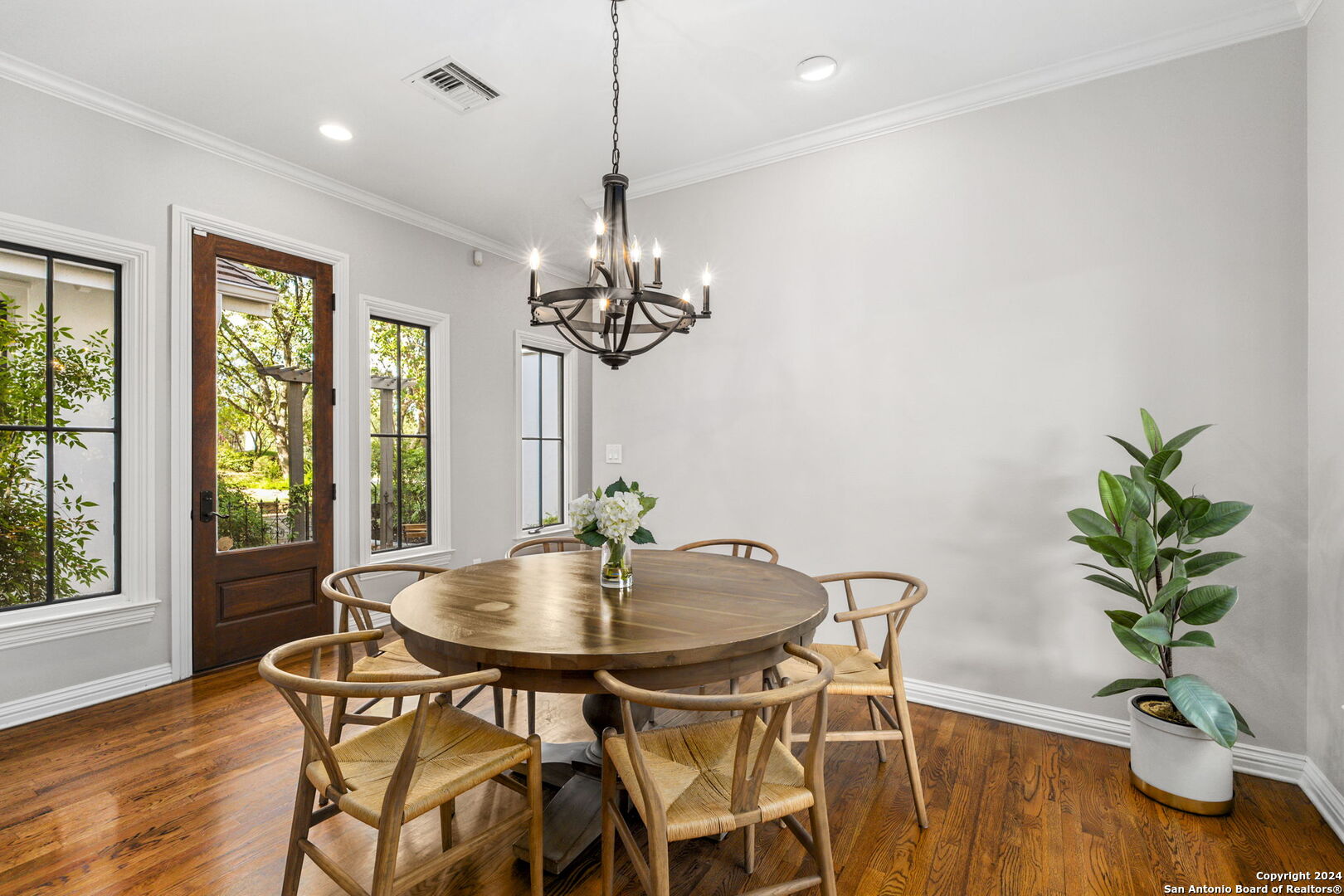 41 GALLERIA DR