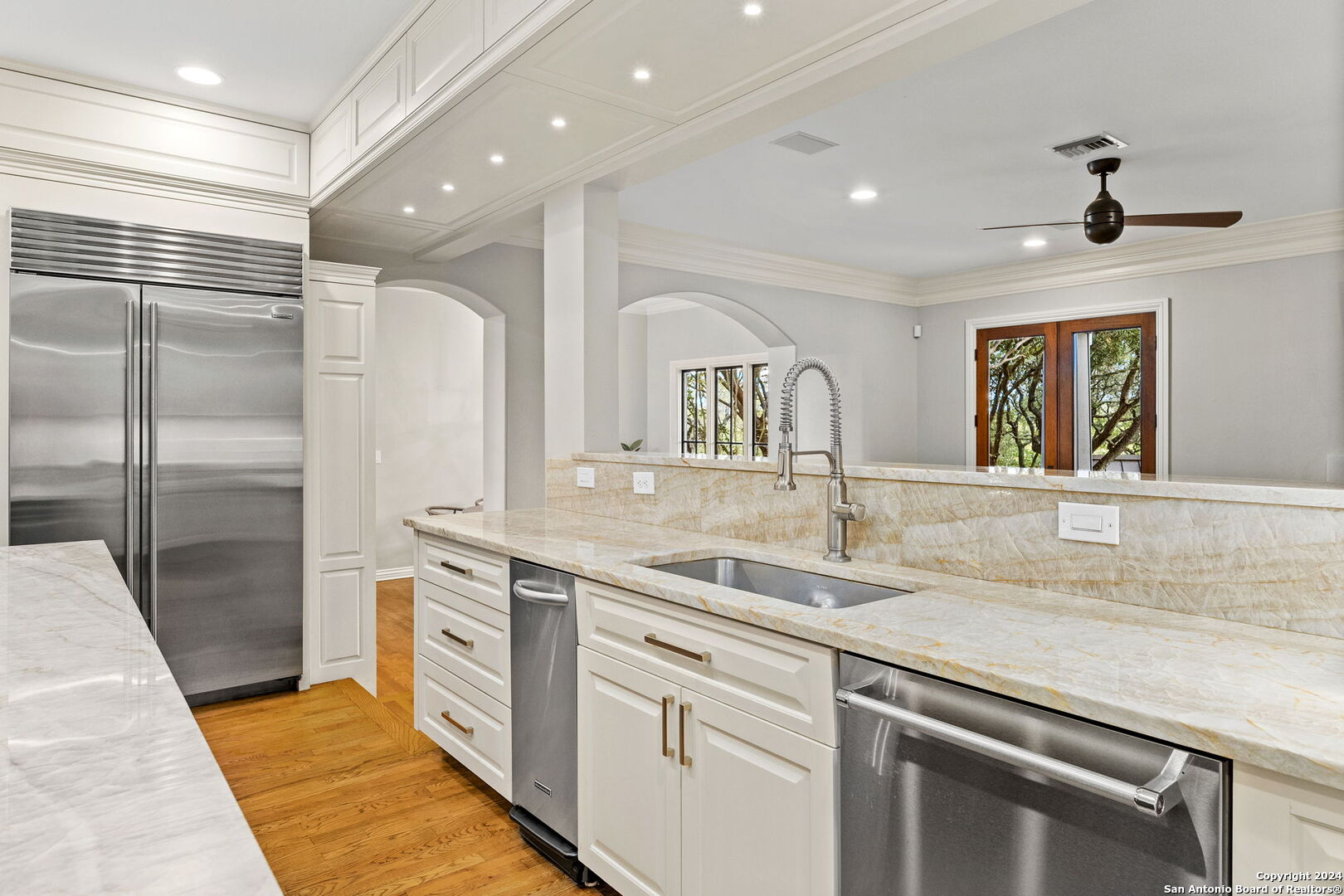 41 GALLERIA DR