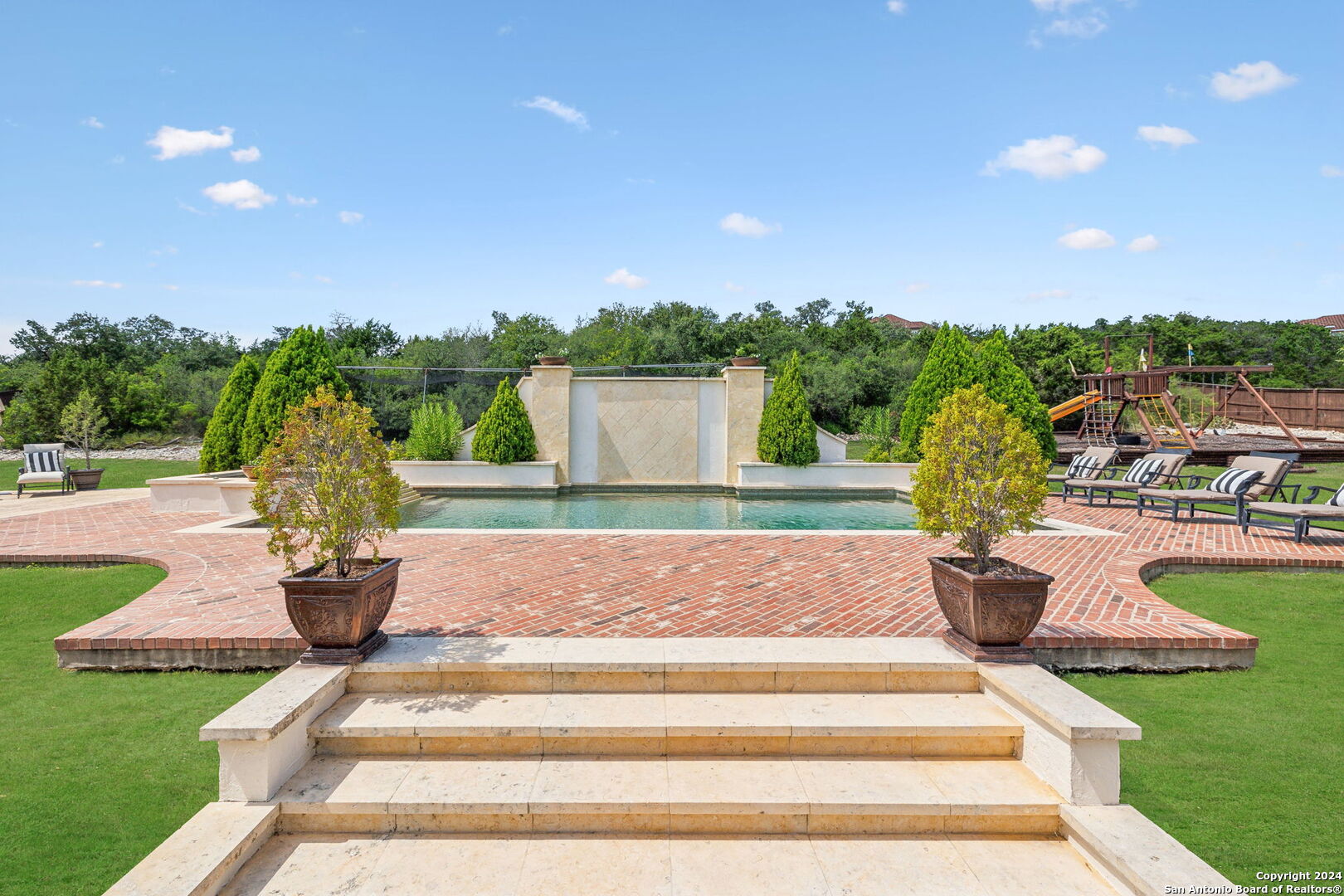 707 Ruidosa Downs