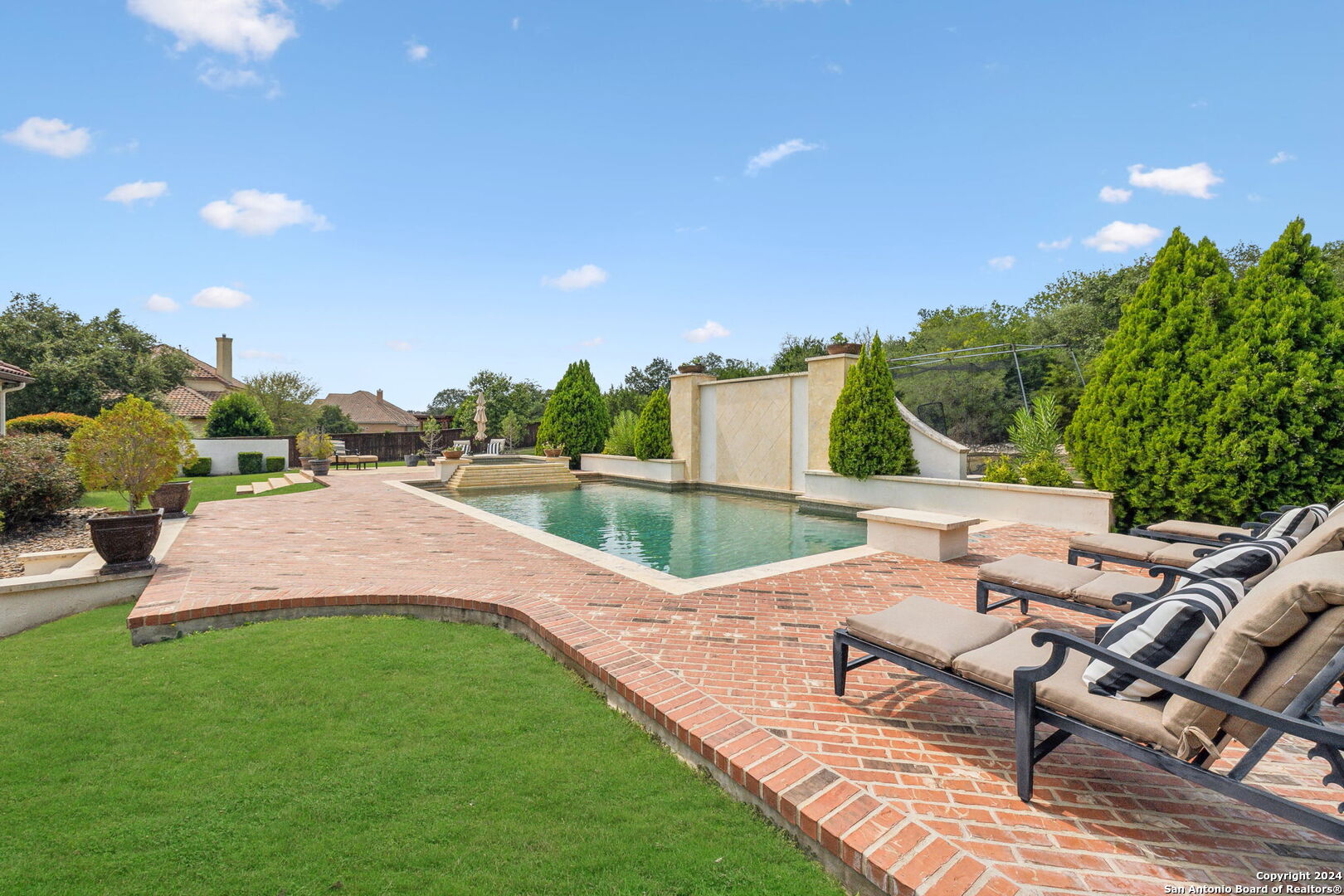 707 Ruidosa Downs