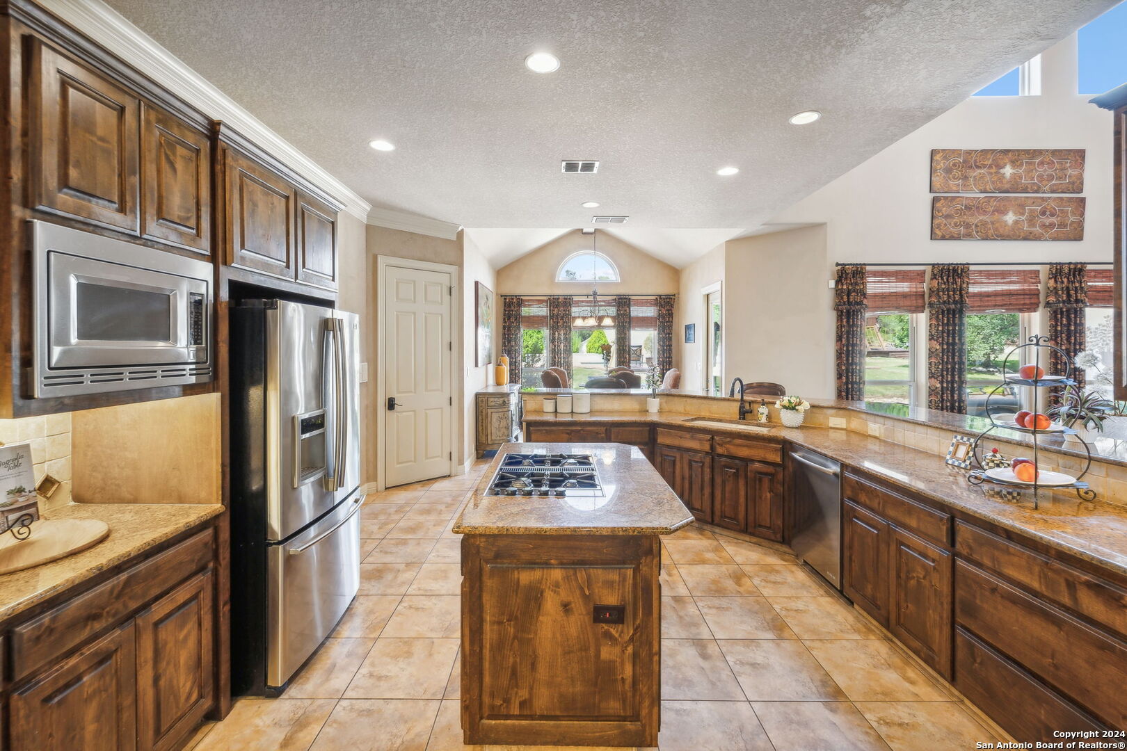 707 Ruidosa Downs