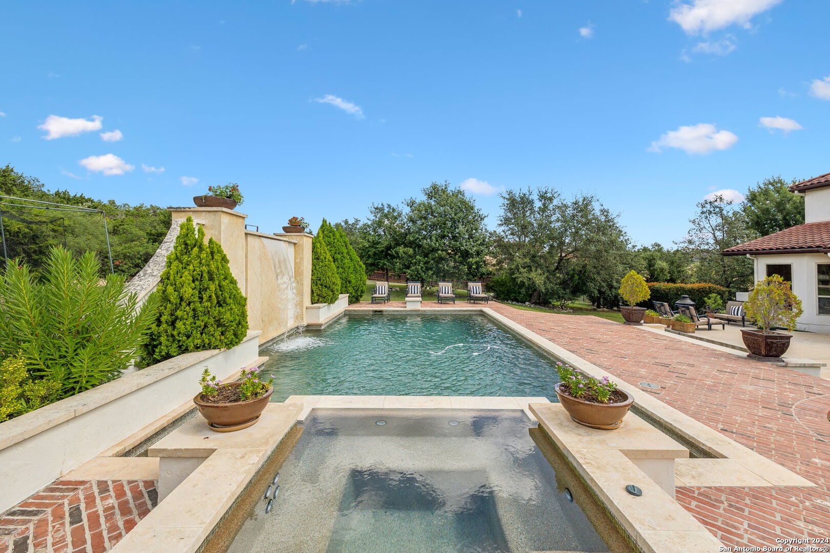 707 Ruidosa Downs