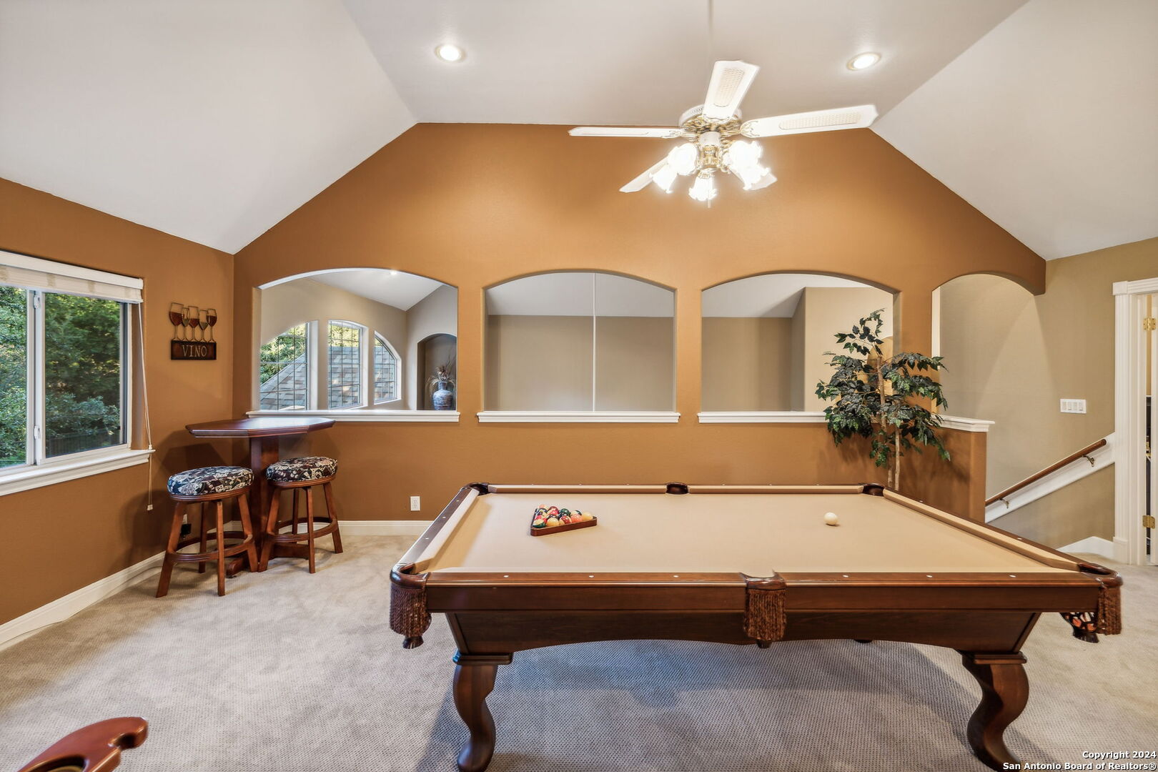 7 INWOOD CLIFFS DR