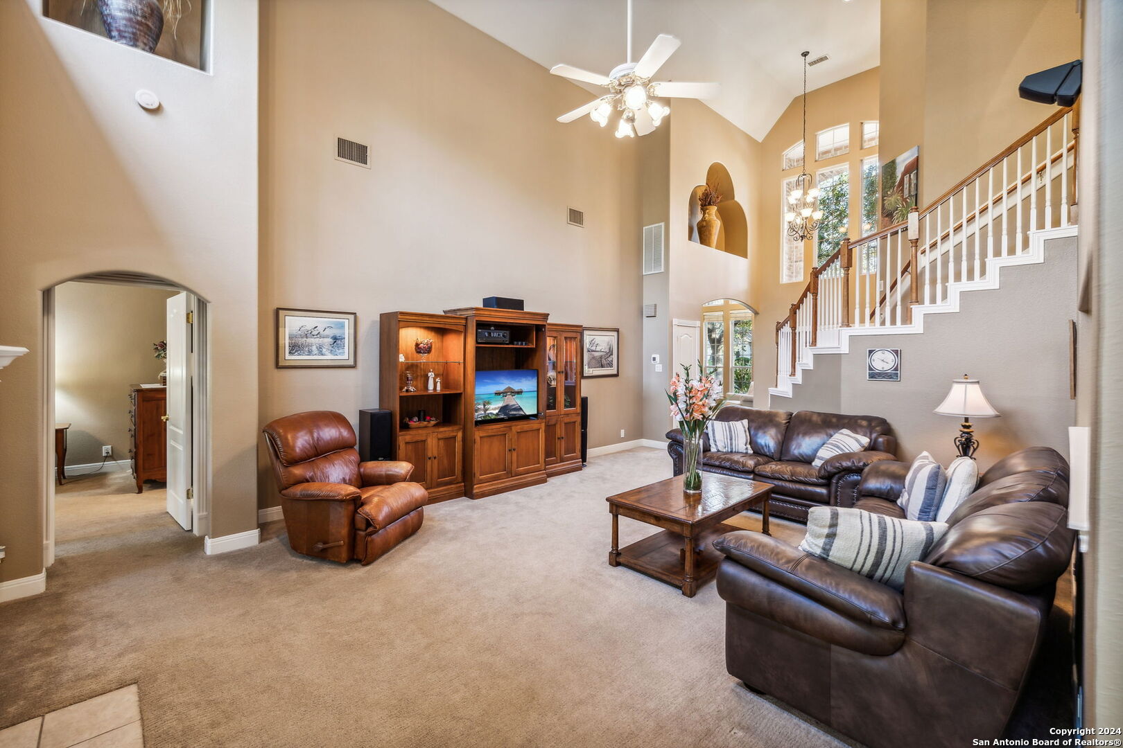 7 INWOOD CLIFFS DR
