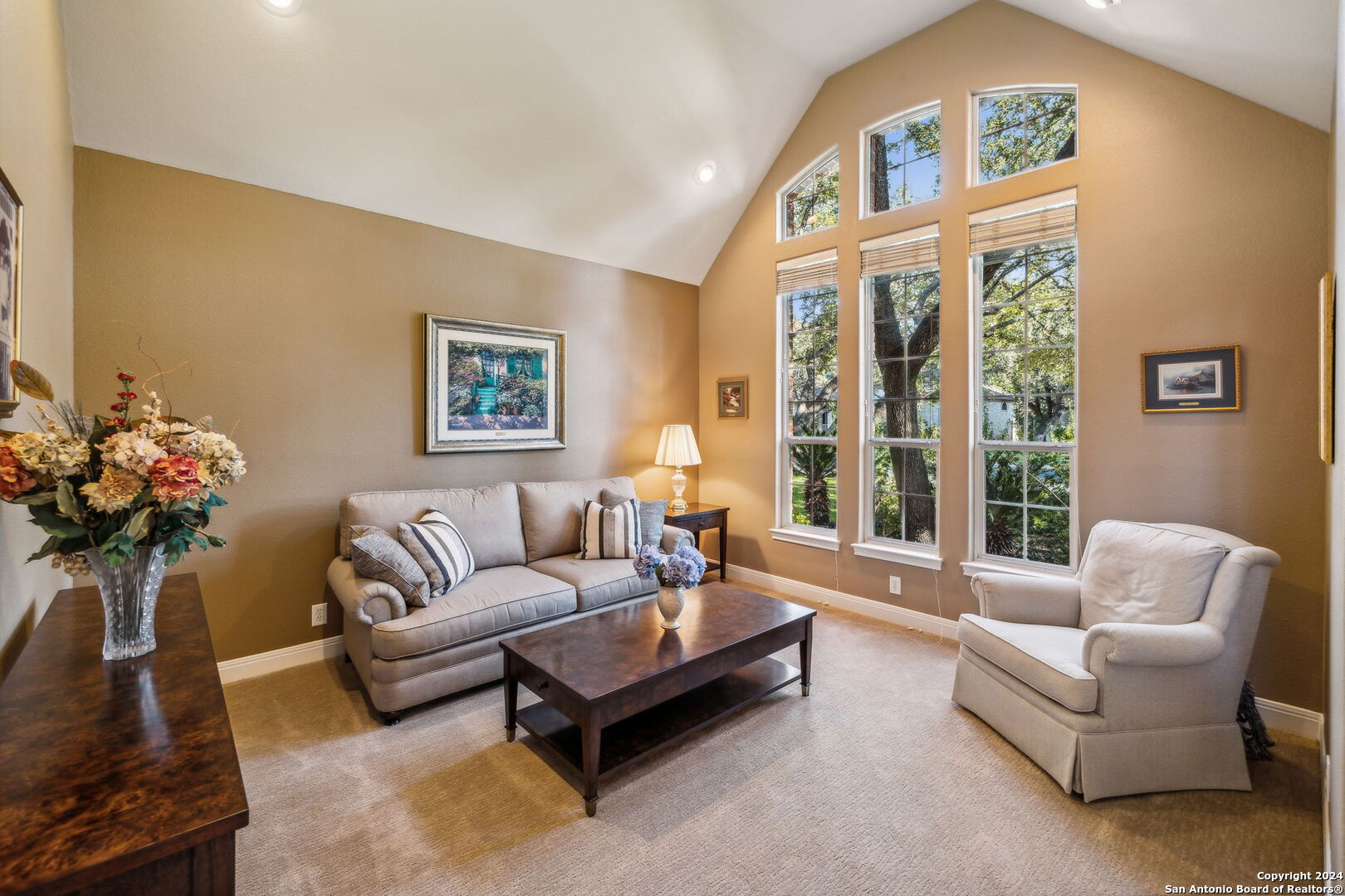 7 INWOOD CLIFFS DR
