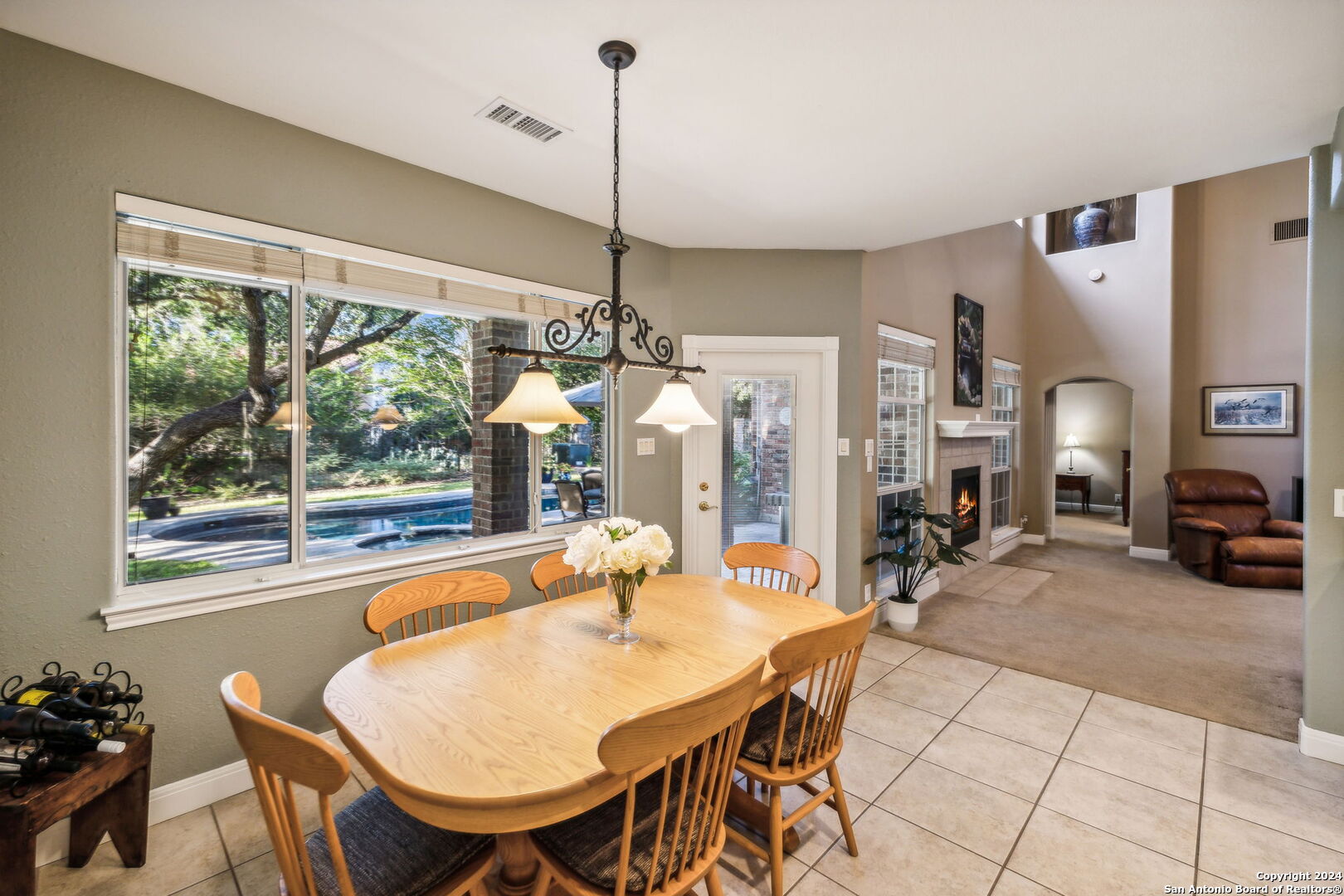 7 INWOOD CLIFFS DR