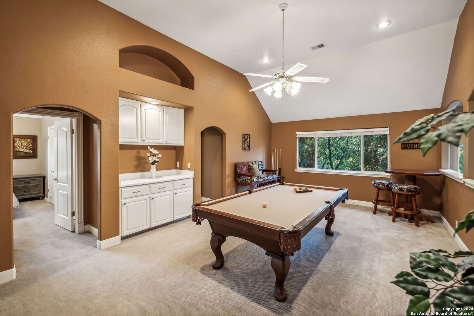 7 INWOOD CLIFFS DR