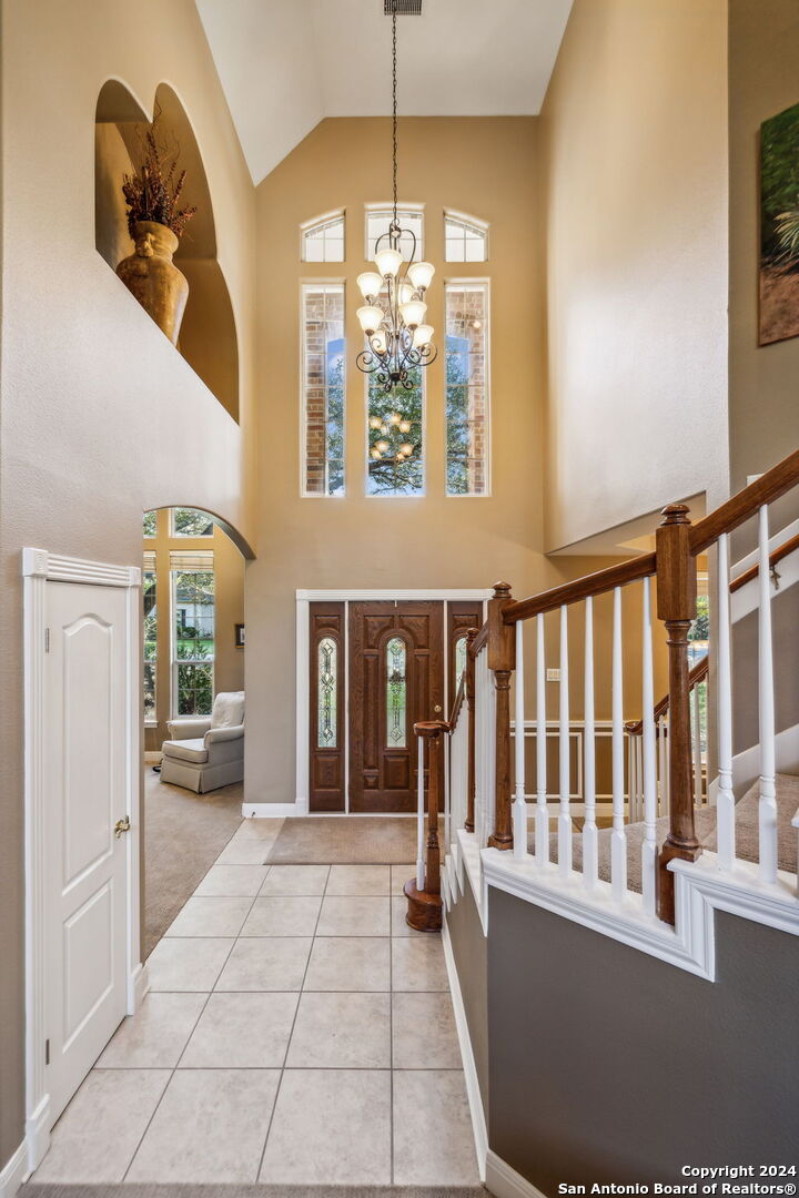 7 INWOOD CLIFFS DR
