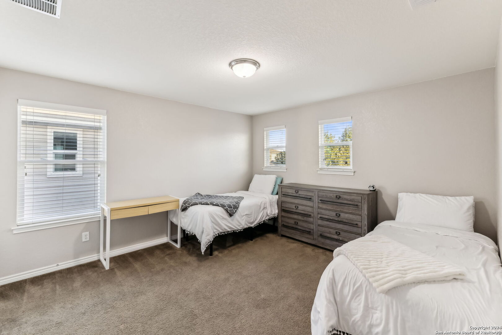 2069 BRANDYWINE DR