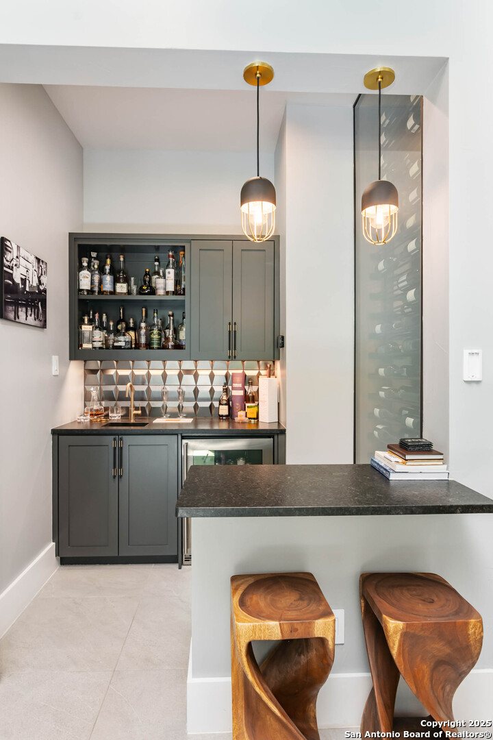 8534 Raintree Woods
