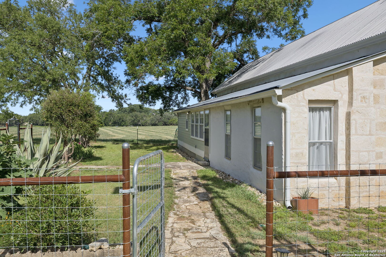 1078 FM 480